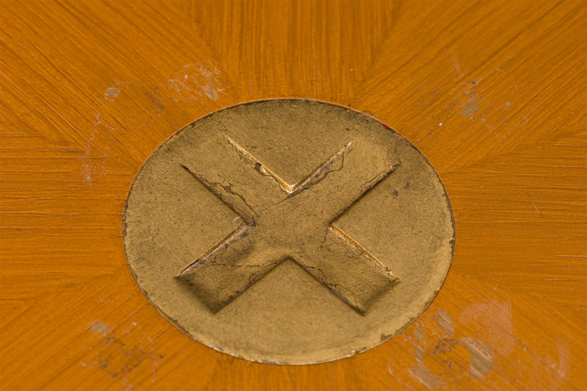 XX secolo Tavolo da centro in Oak cerato del Medioevo in vendita