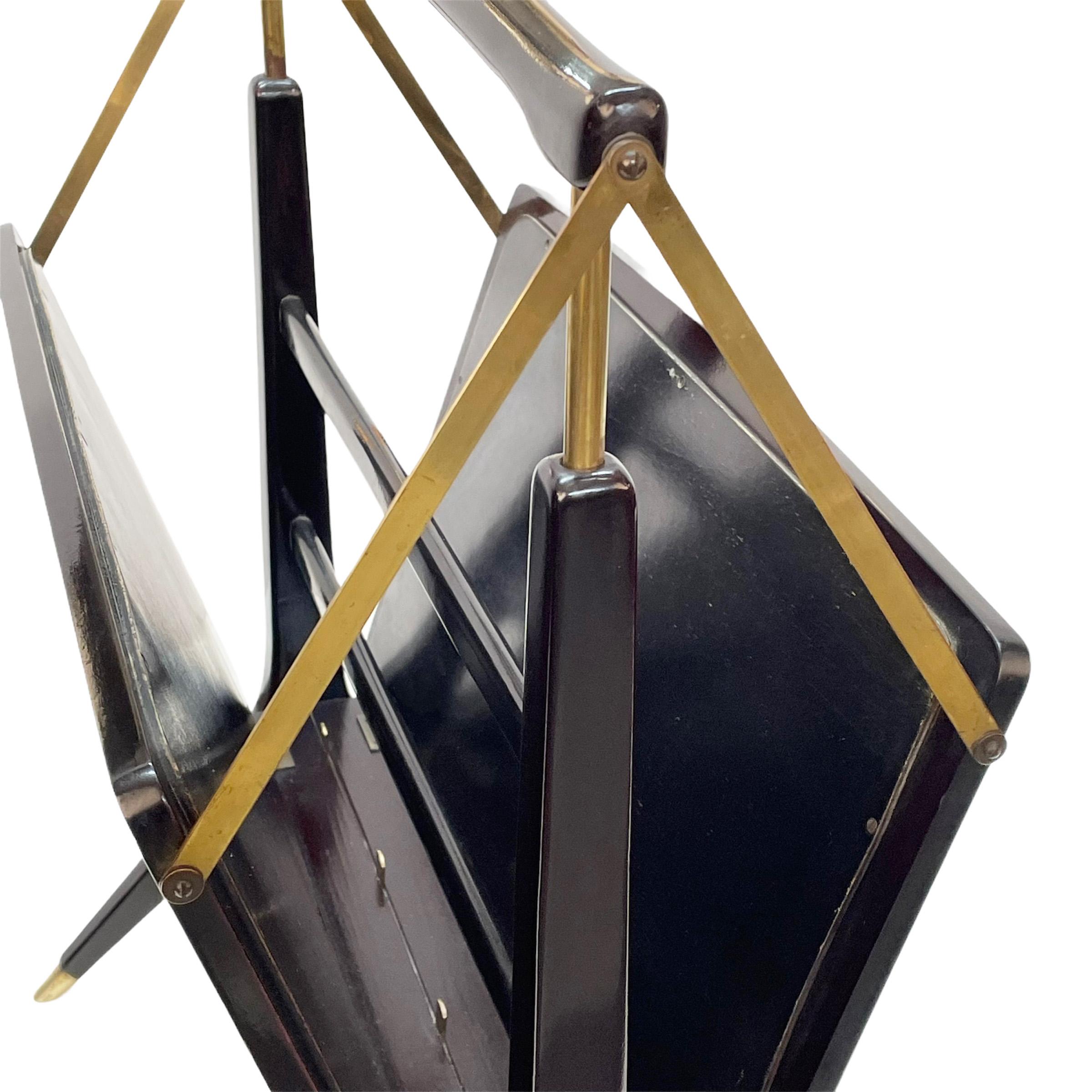 Midcentury Cesare Lacca Wood and Brass Italian Foldable Magazine Rack, 1950s For Sale 13
