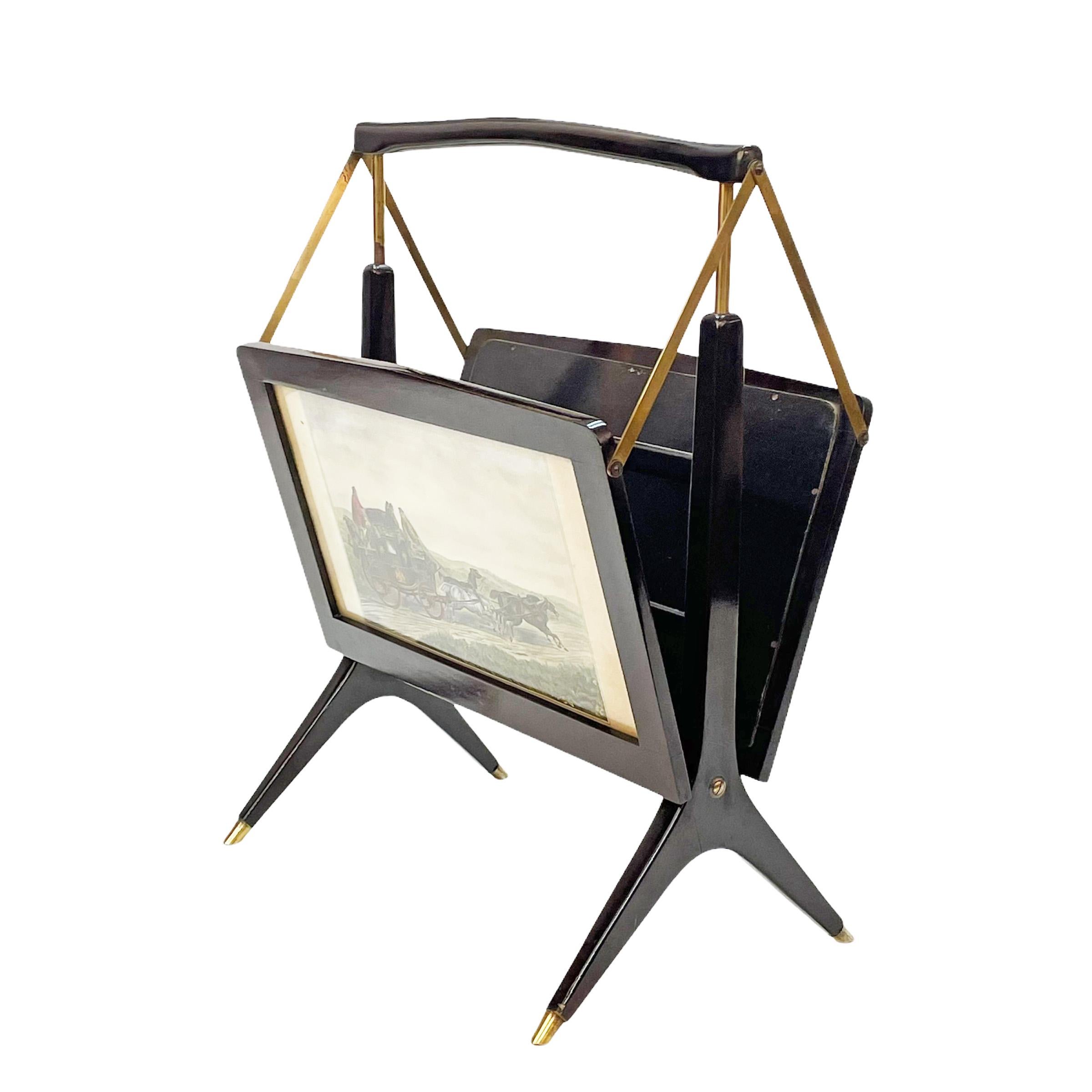 Midcentury Cesare Lacca Wood and Brass Italian Foldable Magazine Rack, 1950s For Sale 3