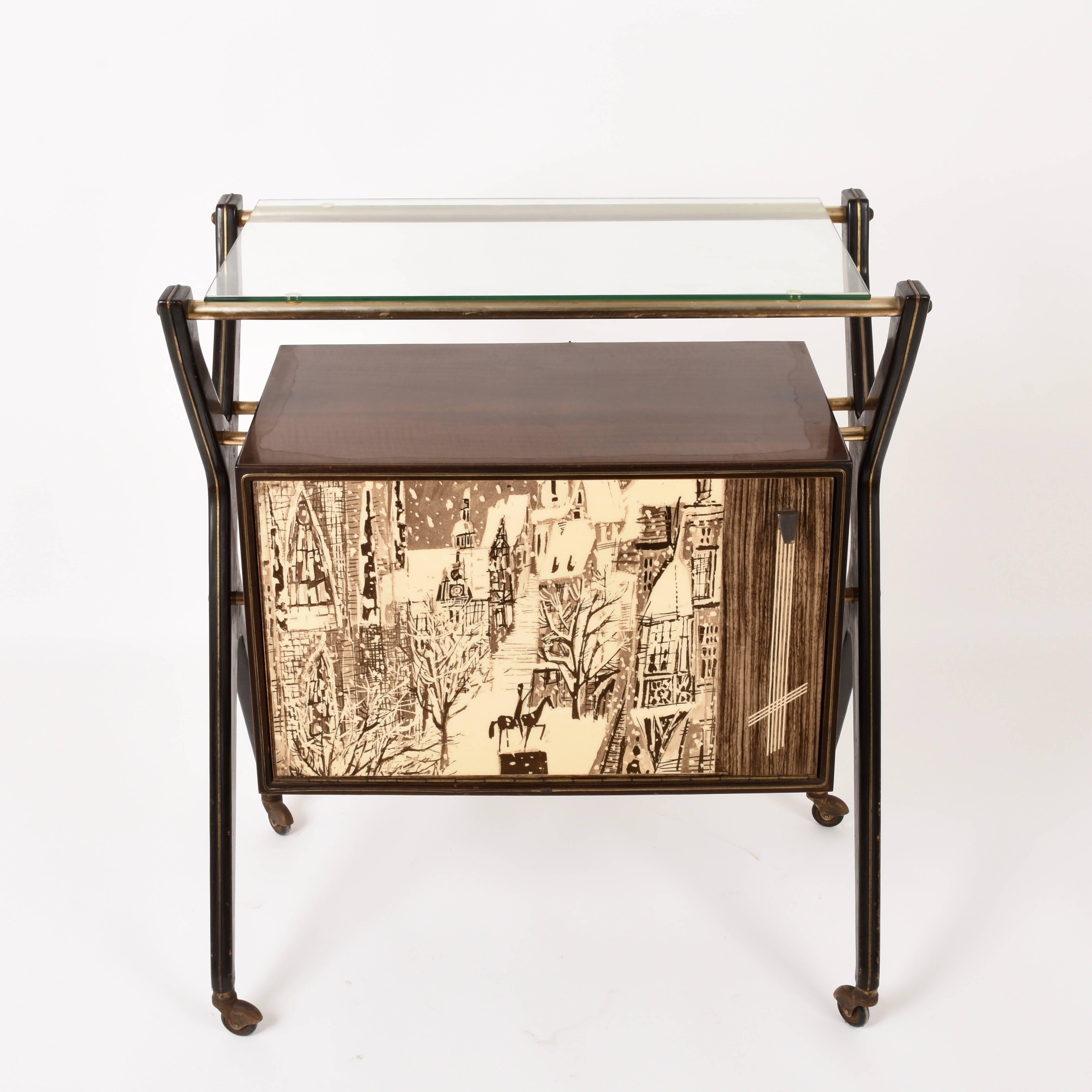 Midcentury Cesare Lacca Wood Italian Bar Cart with Glass Serving Tray, 1950s In Fair Condition In Roma, IT