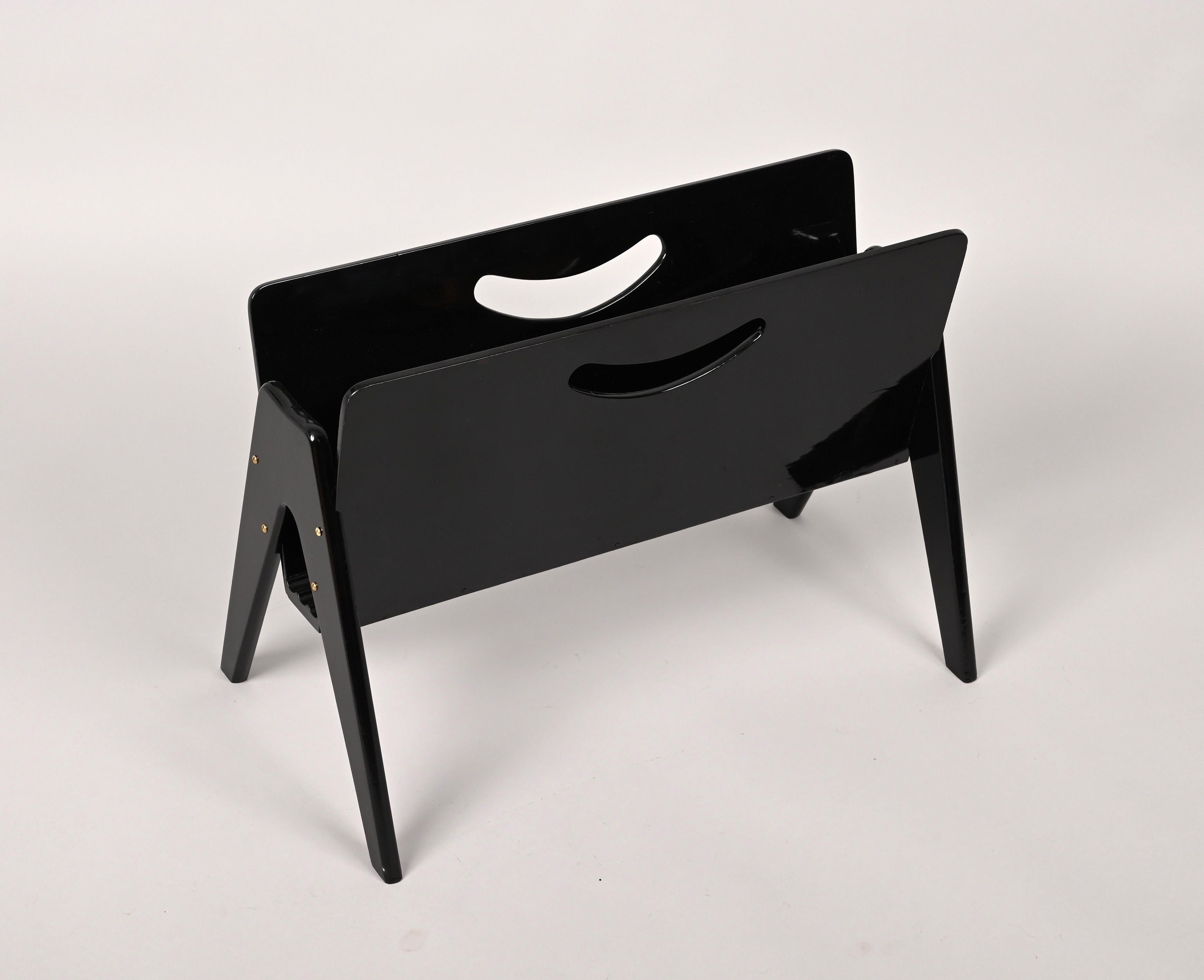 Lacquered Midcentury Cesare Lacca Wood lacquered black Italian Magazine Rack, 1950s