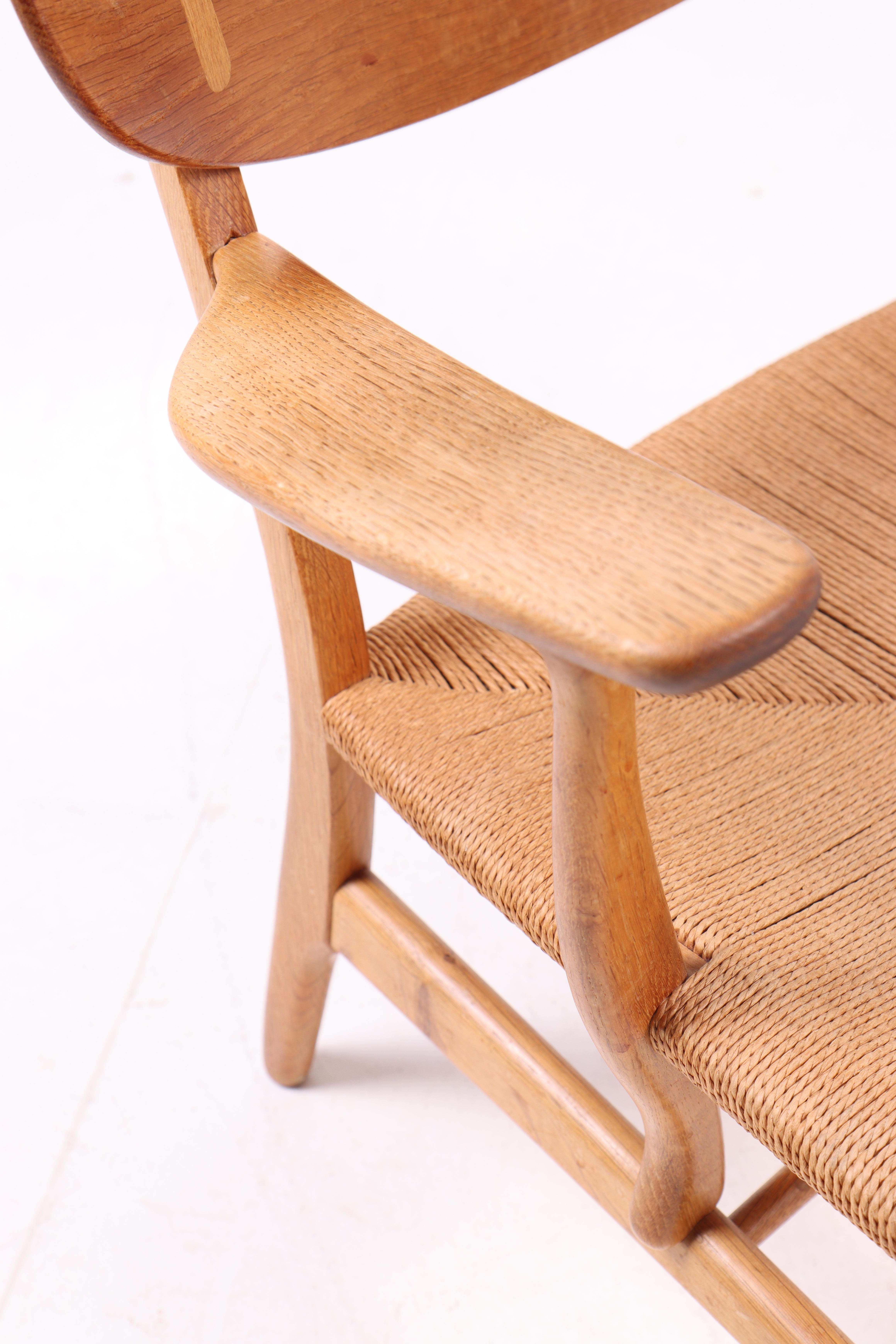Midcentury CH-22 Lounge Chair in Teak and Oak by Hans Wegner, 1960s For Sale 3