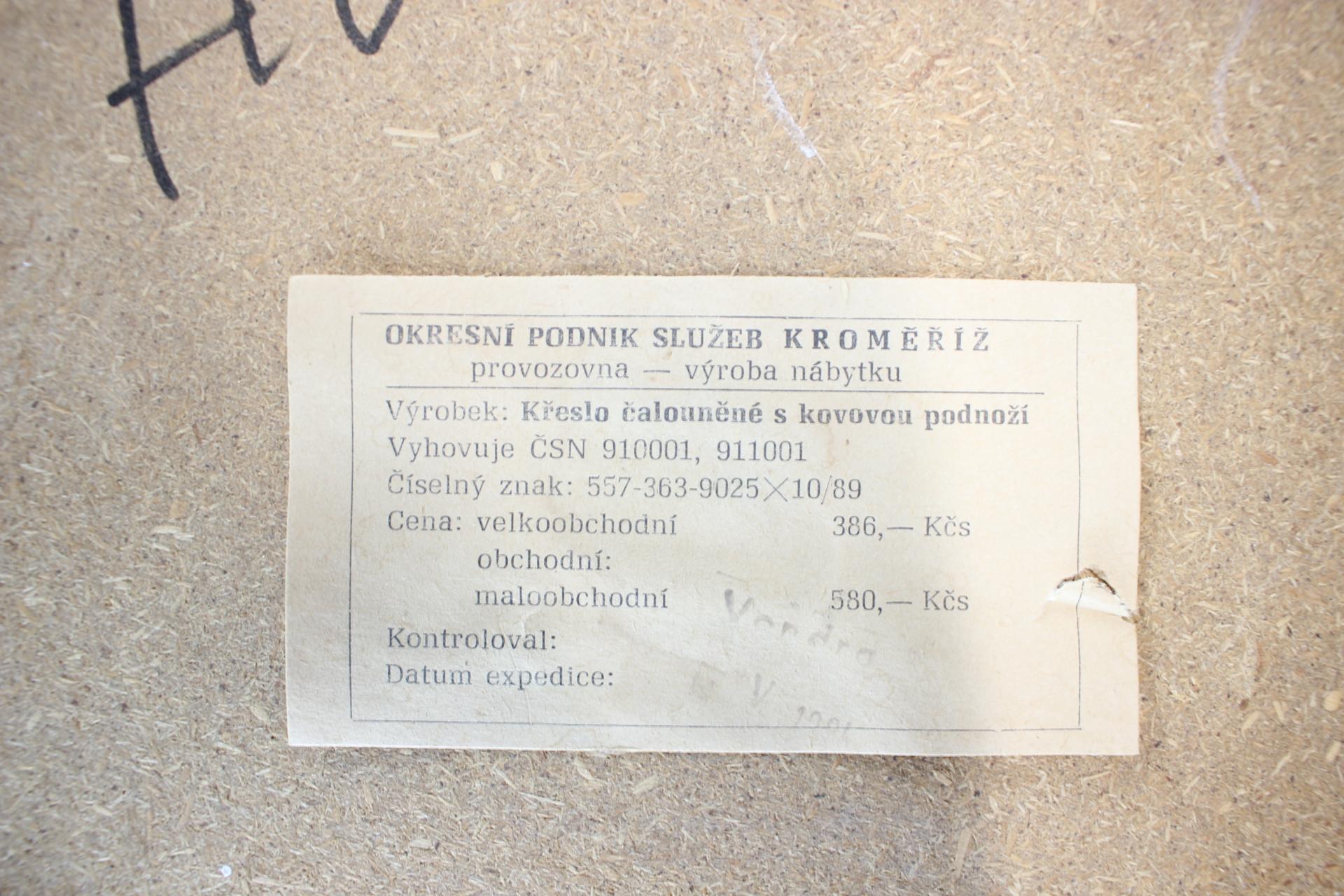 Satz von 3 Vintage-Stühlen von Kroměříž, 1984 im Angebot 1