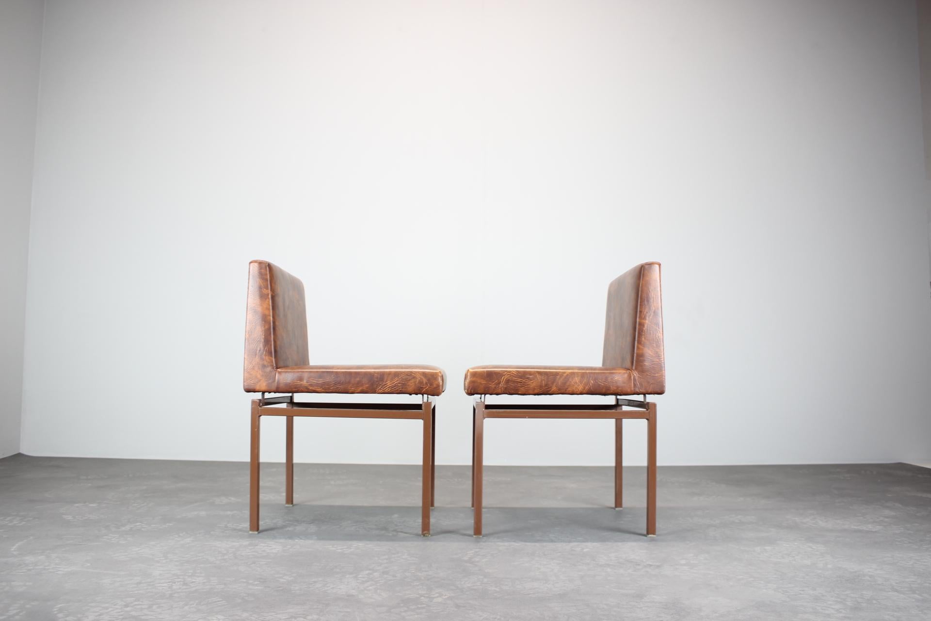 Satz von 5 Vintage-Stühlen von Kroměříž, 1984 im Angebot 2