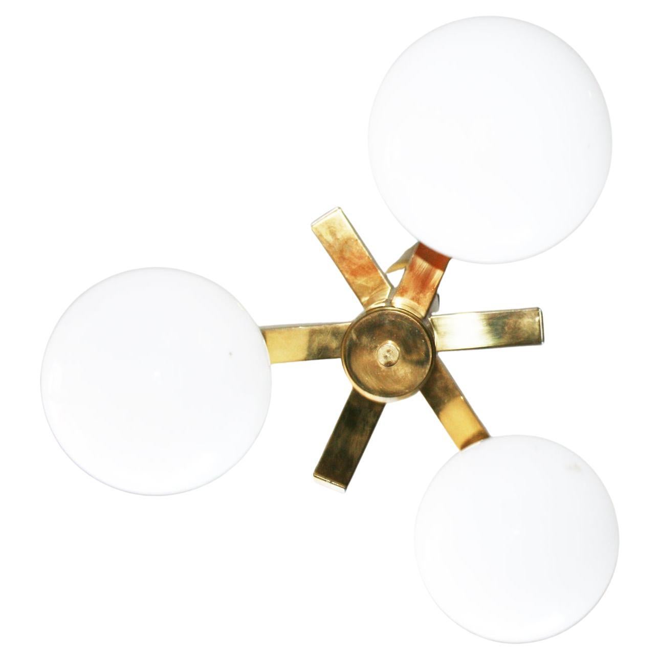 Araña italiana de latón de mediados de siglo. Estilo Sciolari

Tulipanes redondos y cristal opalino

Con 3 luces.

Lámparas ideales para iluminar un espacio, habitación, salón, dormitorio o entrada.

  