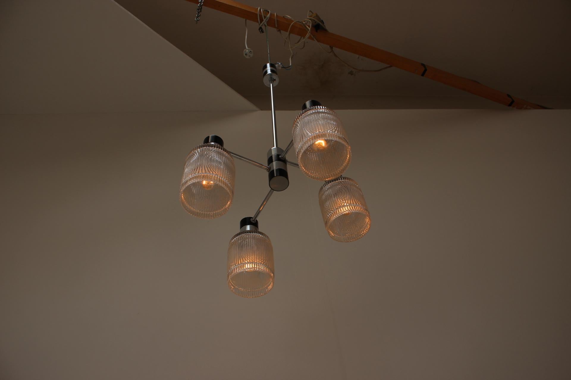 Metallo Lampadario di metà secolo di Drukov, anni '70, Cecoslovacchia in vendita