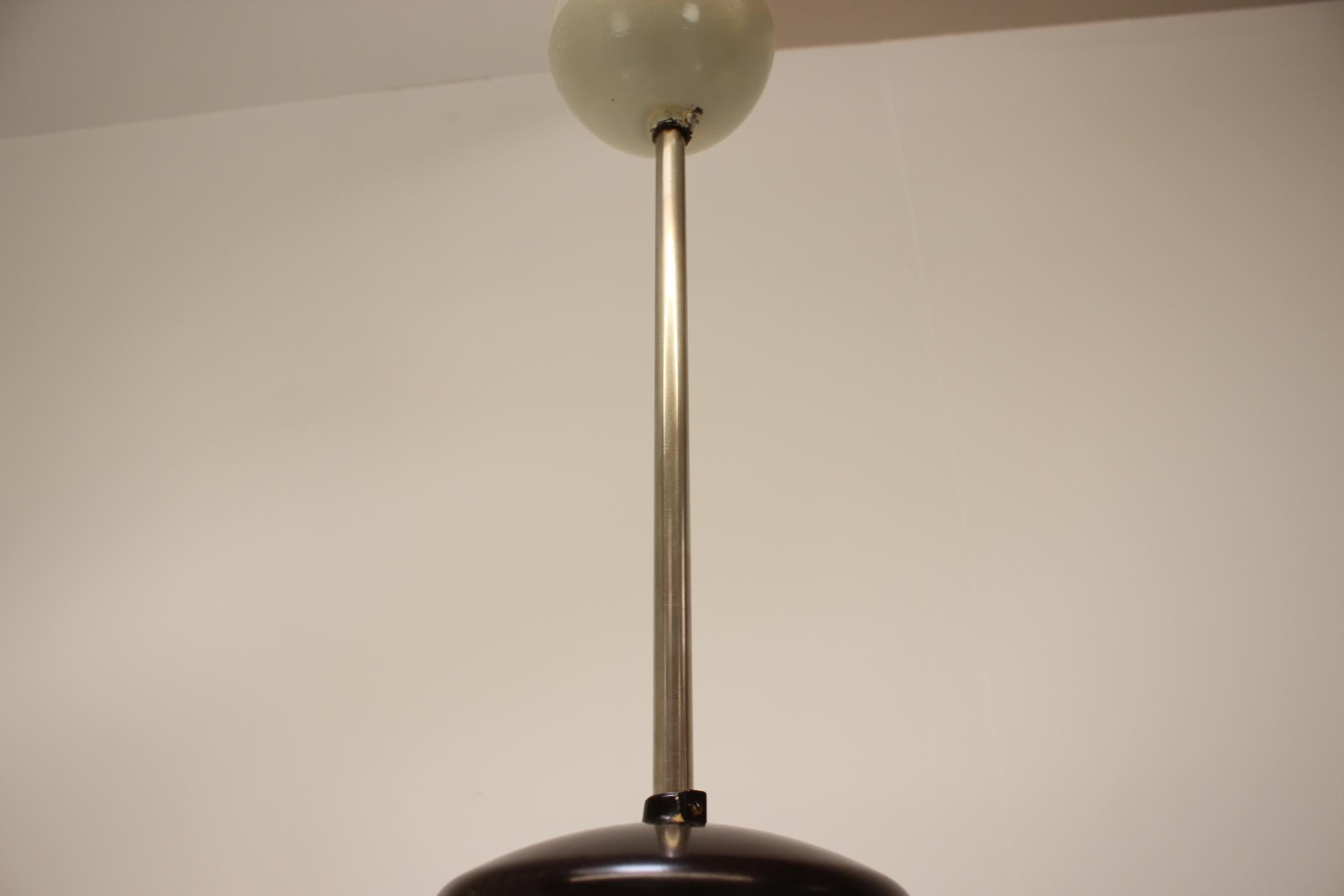 Lampadario del Medioevo, Cecoslovacchia, anni '1950 In condizioni buone in vendita a Praha, CZ