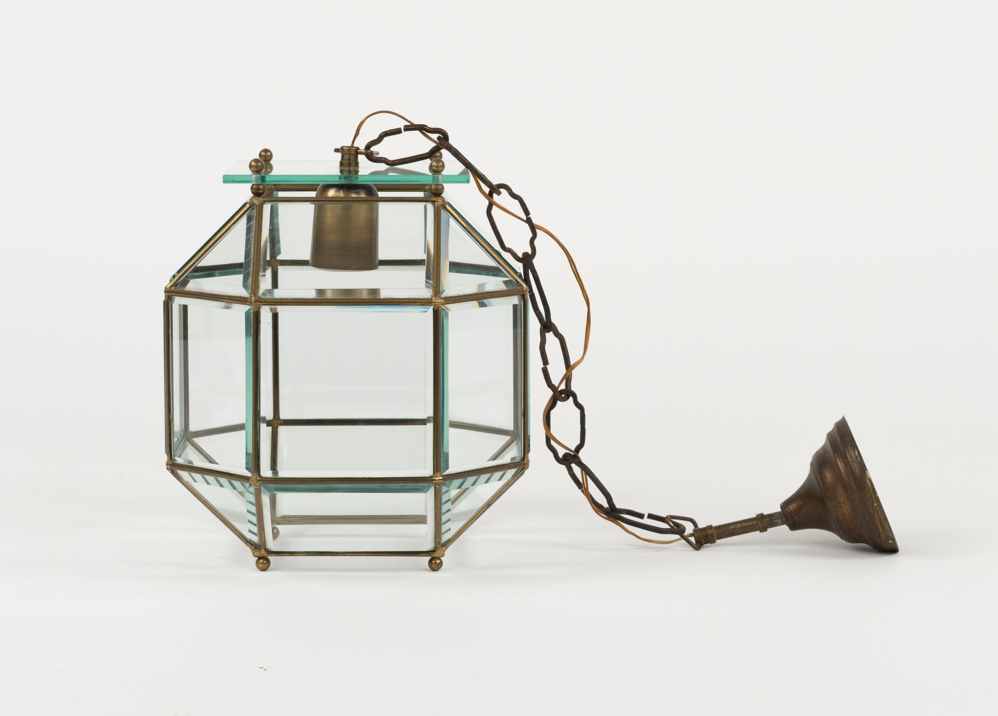 Mid-Century-Kronleuchter aus Messing und abgeschrägtem Glas im Adolf Loos-Stil, Italien 1950er Jahre im Angebot 6