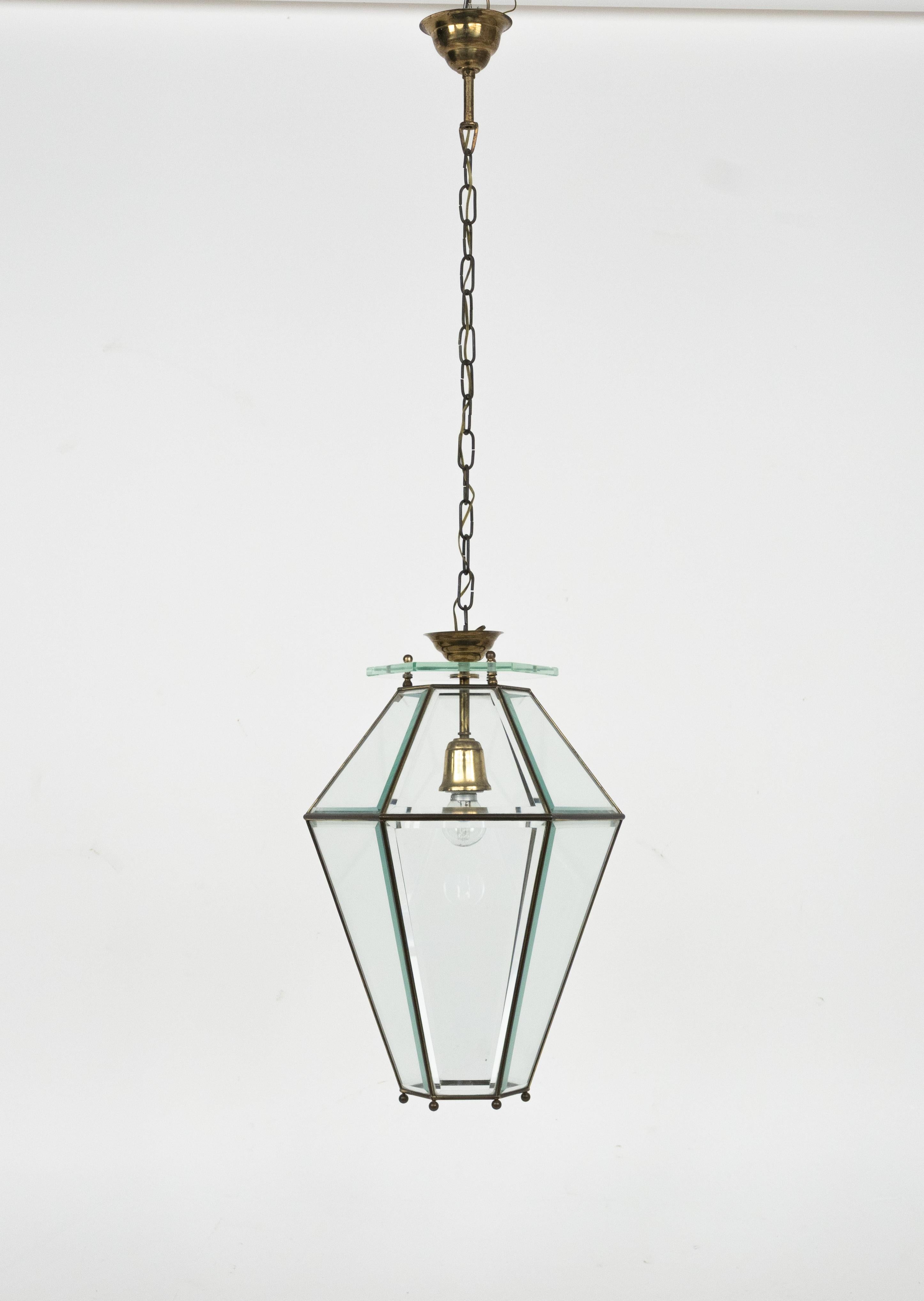 Araña de mediados de siglo en latón y cristal biselado Estilo Adolf Loos, Italia Años 50 Moderno de mediados de siglo en venta