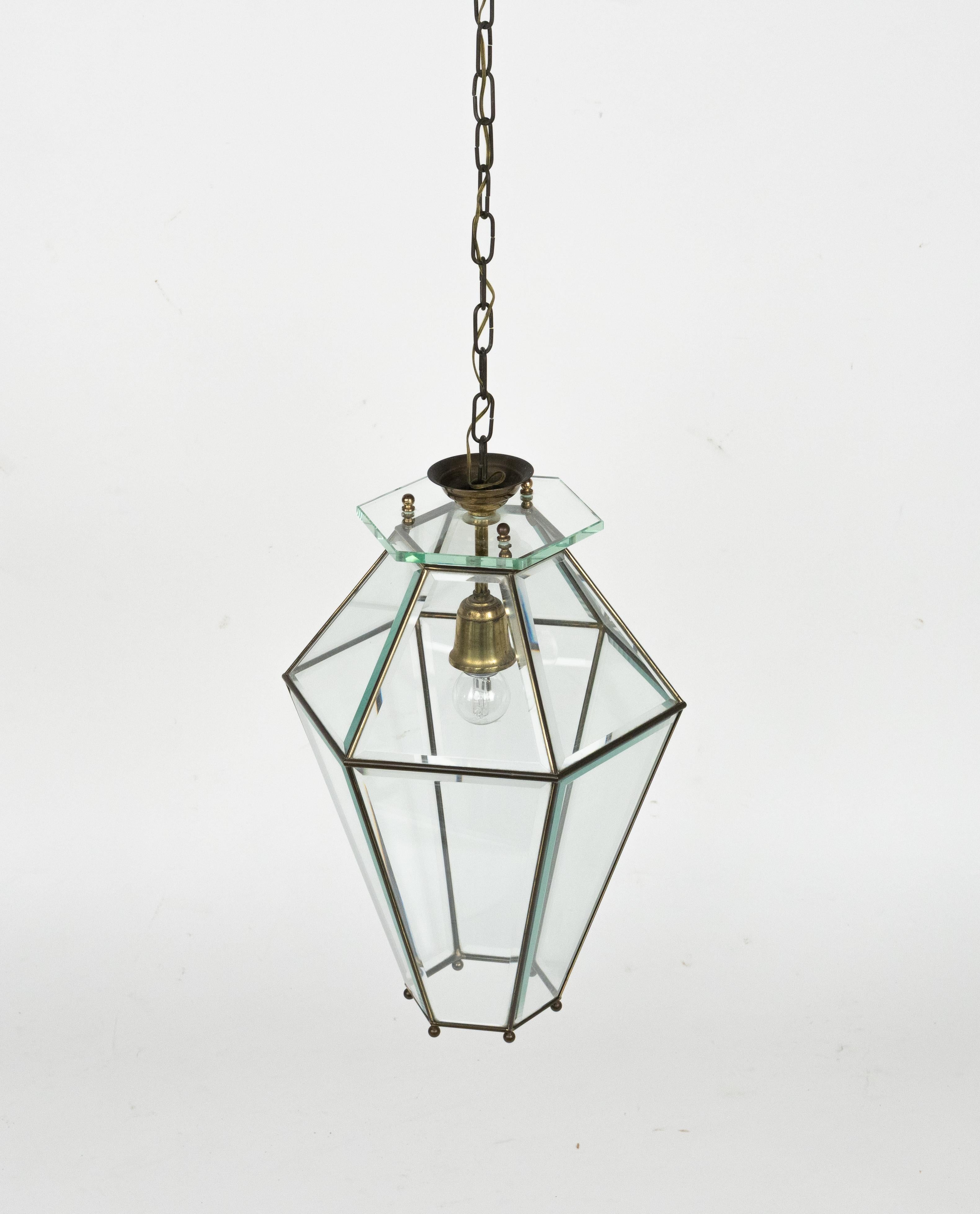 Araña de mediados de siglo en latón y cristal biselado Estilo Adolf Loos, Italia Años 50 Italiano en venta