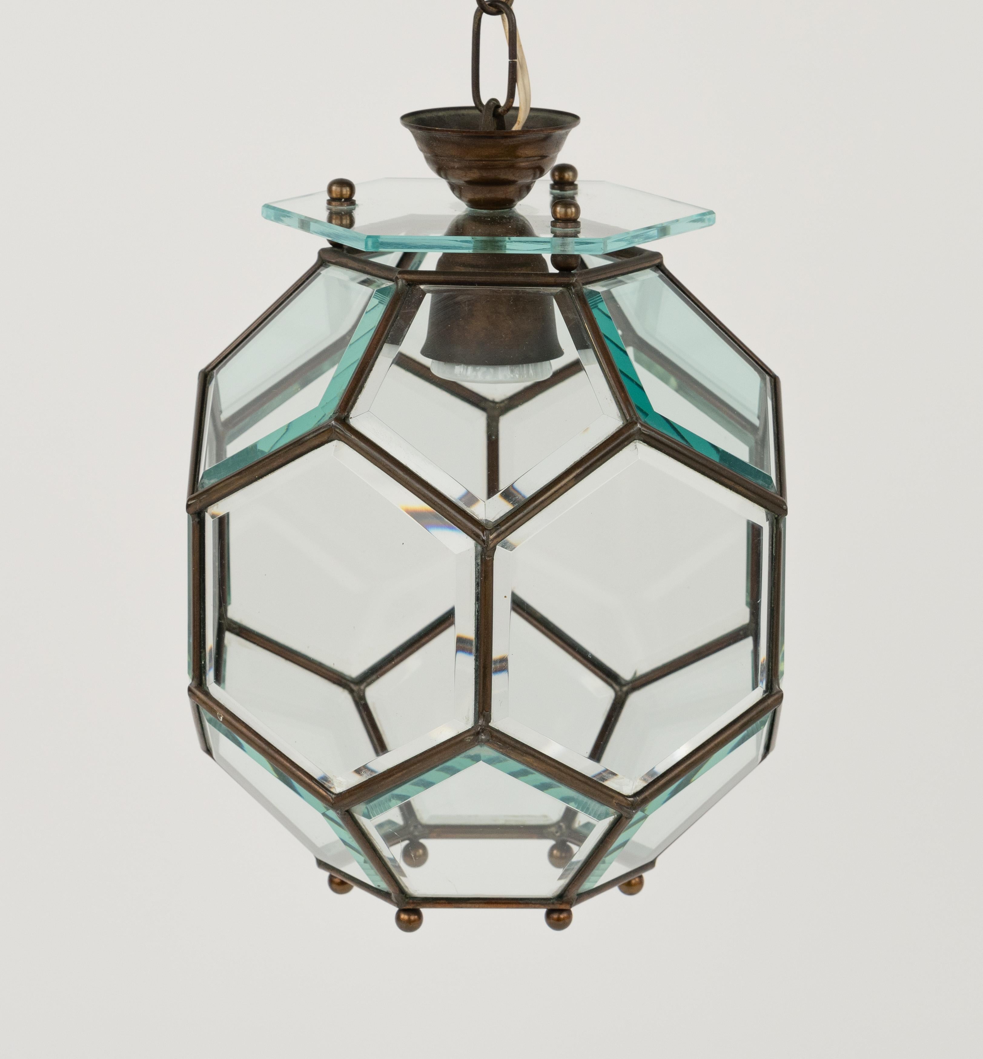 Midcentury Chandelier in Brass and Beveled Glass Adolf Loos Style, Italy 1950s In Good Condition For Sale In Rome, IT