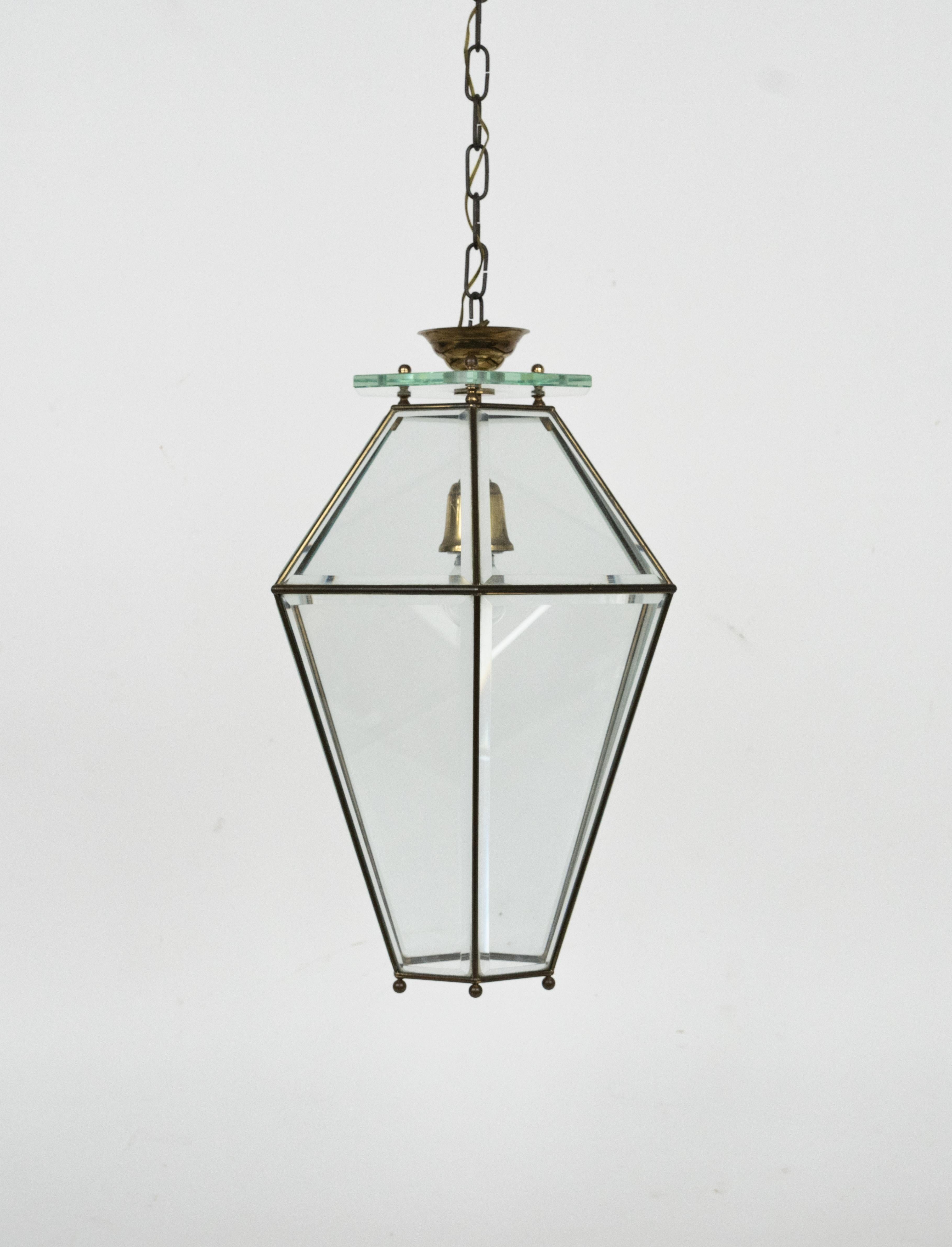 Araña de mediados de siglo en latón y cristal biselado Estilo Adolf Loos, Italia Años 50 Metal en venta