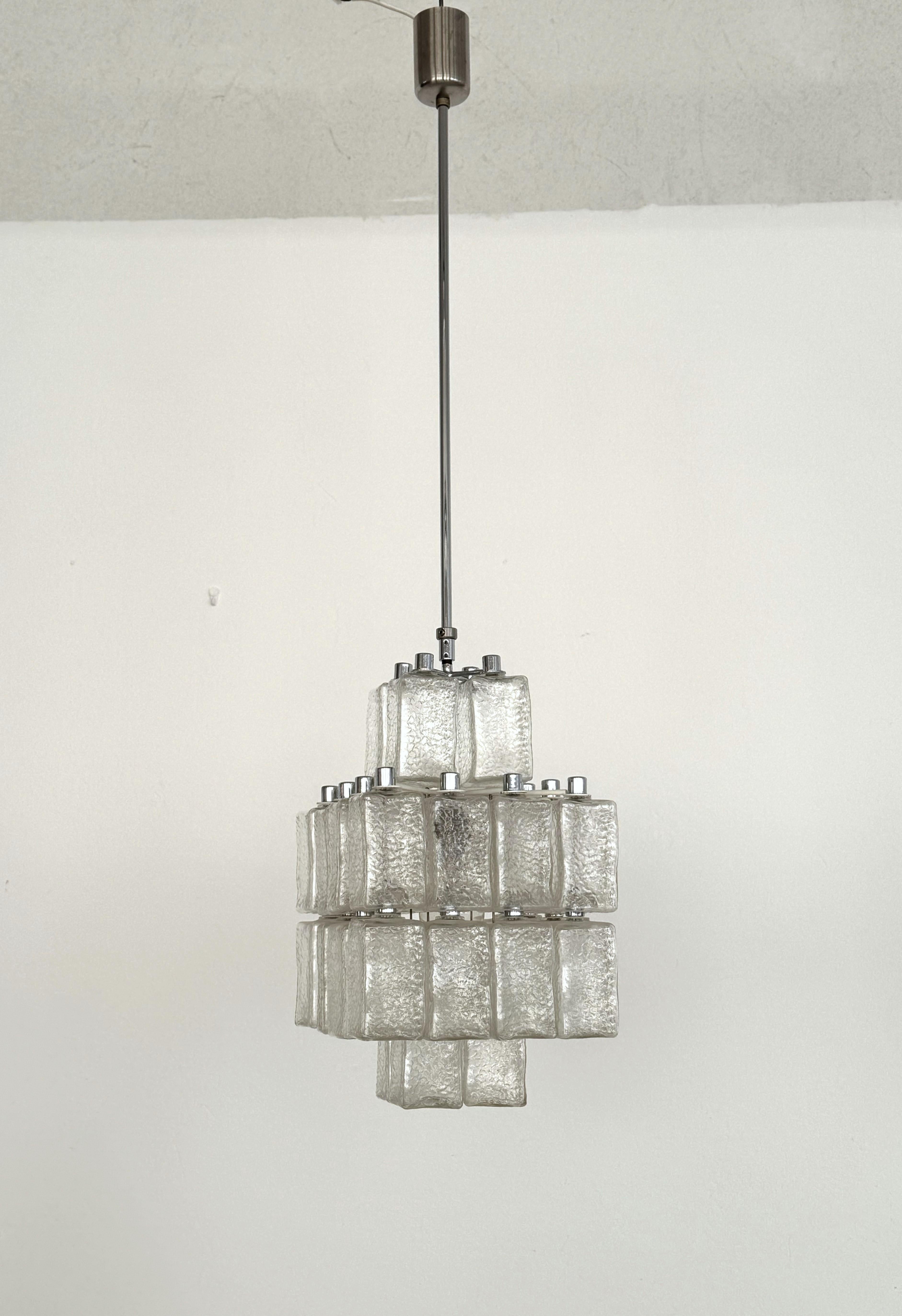 Mid-Century moderno Lampadario di metà secolo in cromo e vetro testurizzato di Swiss BAG TURGI, anni '60 in vendita