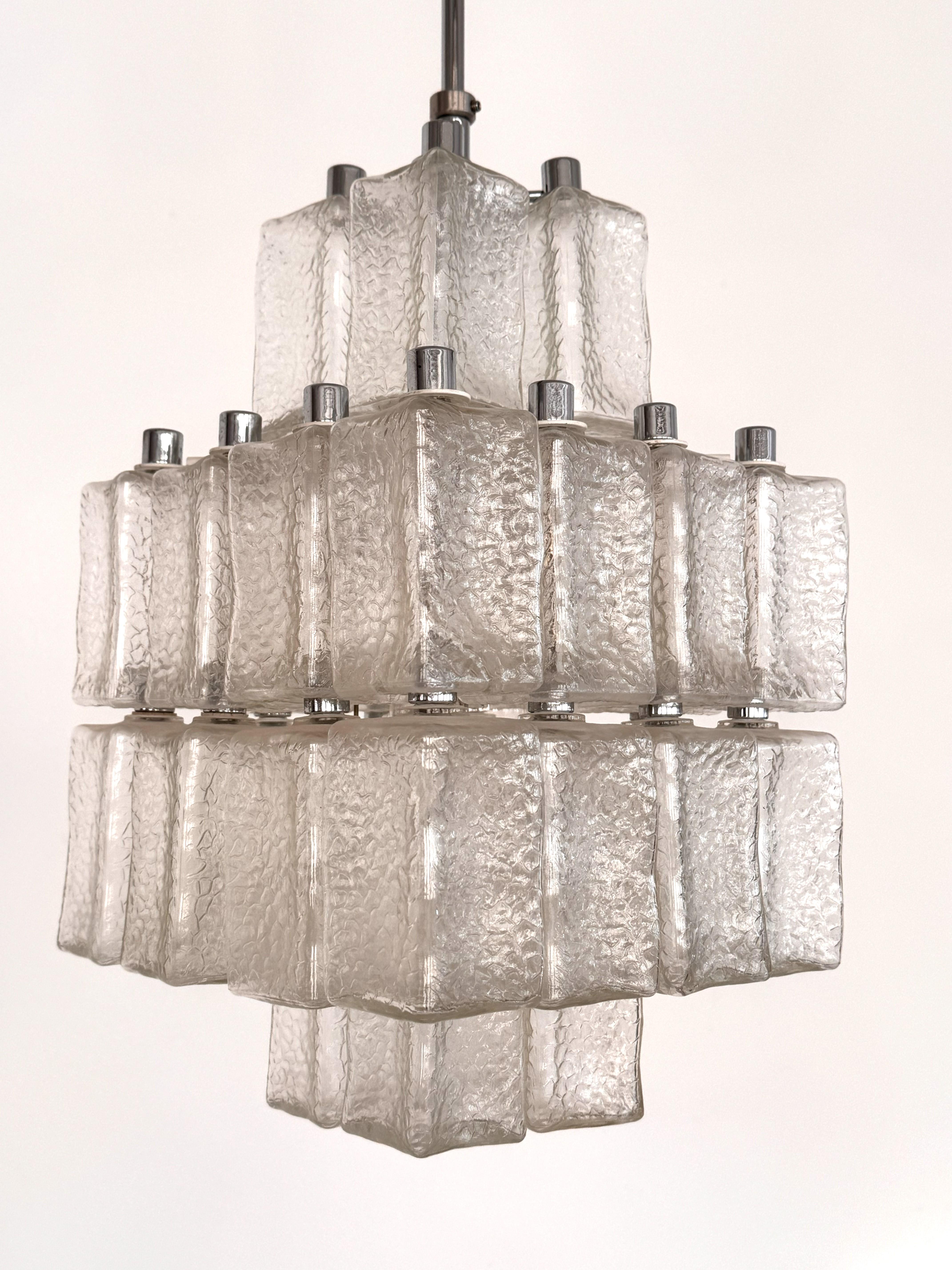 Metà XX secolo Lampadario di metà secolo in cromo e vetro testurizzato di Swiss BAG TURGI, anni '60 in vendita