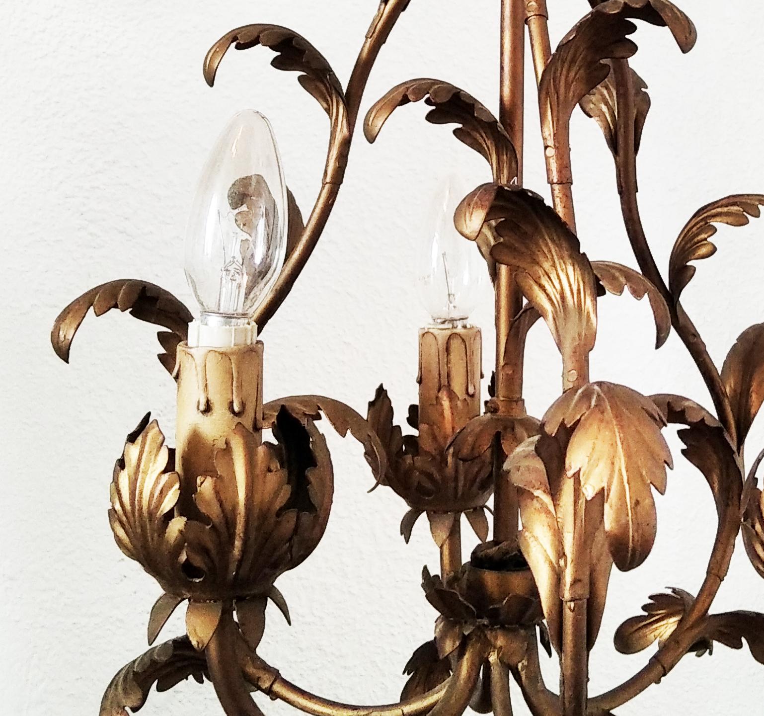 Midcentury chandelier leaves handcrafted, wrought iron copper color

With 3-light.

Ideal lamps to illuminate a space, room, living room, bedroom or entrance.

 