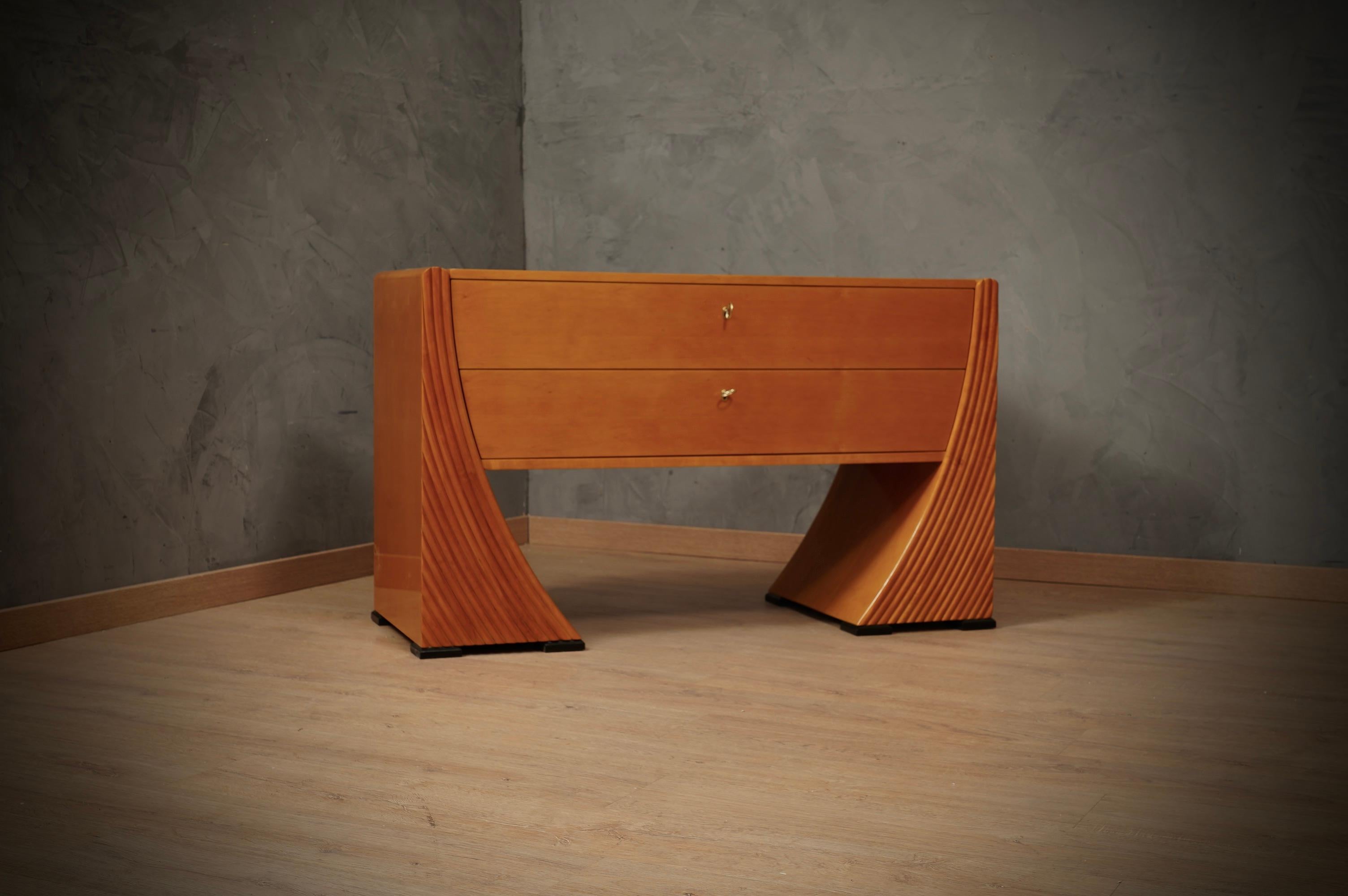 Commode e cassettiera italiana in legno di ciliegio e ottone del MidCentury, 1950 in vendita 1