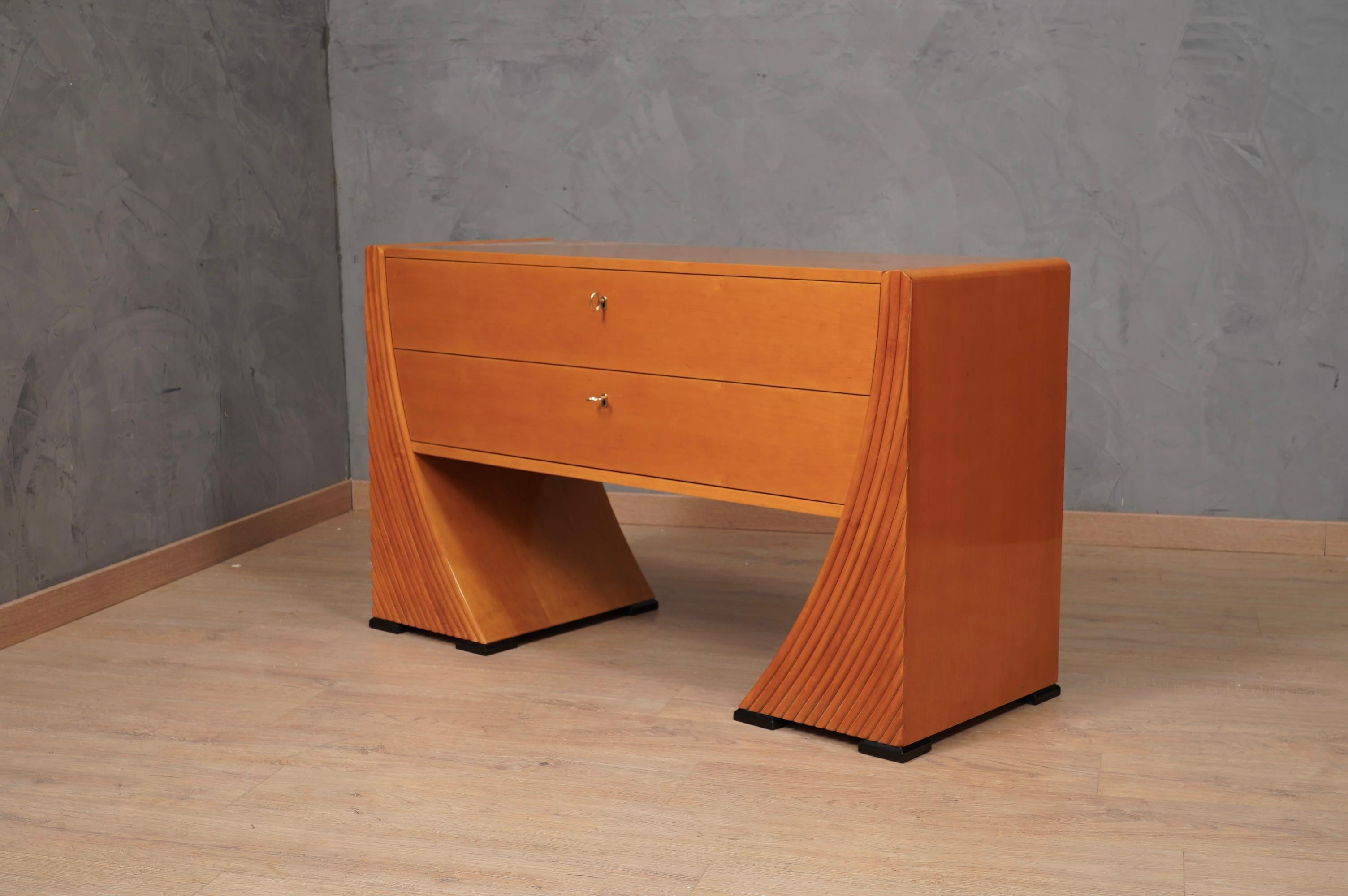 Commode e cassettiera italiana in legno di ciliegio e ottone del MidCentury, 1950 in vendita 1