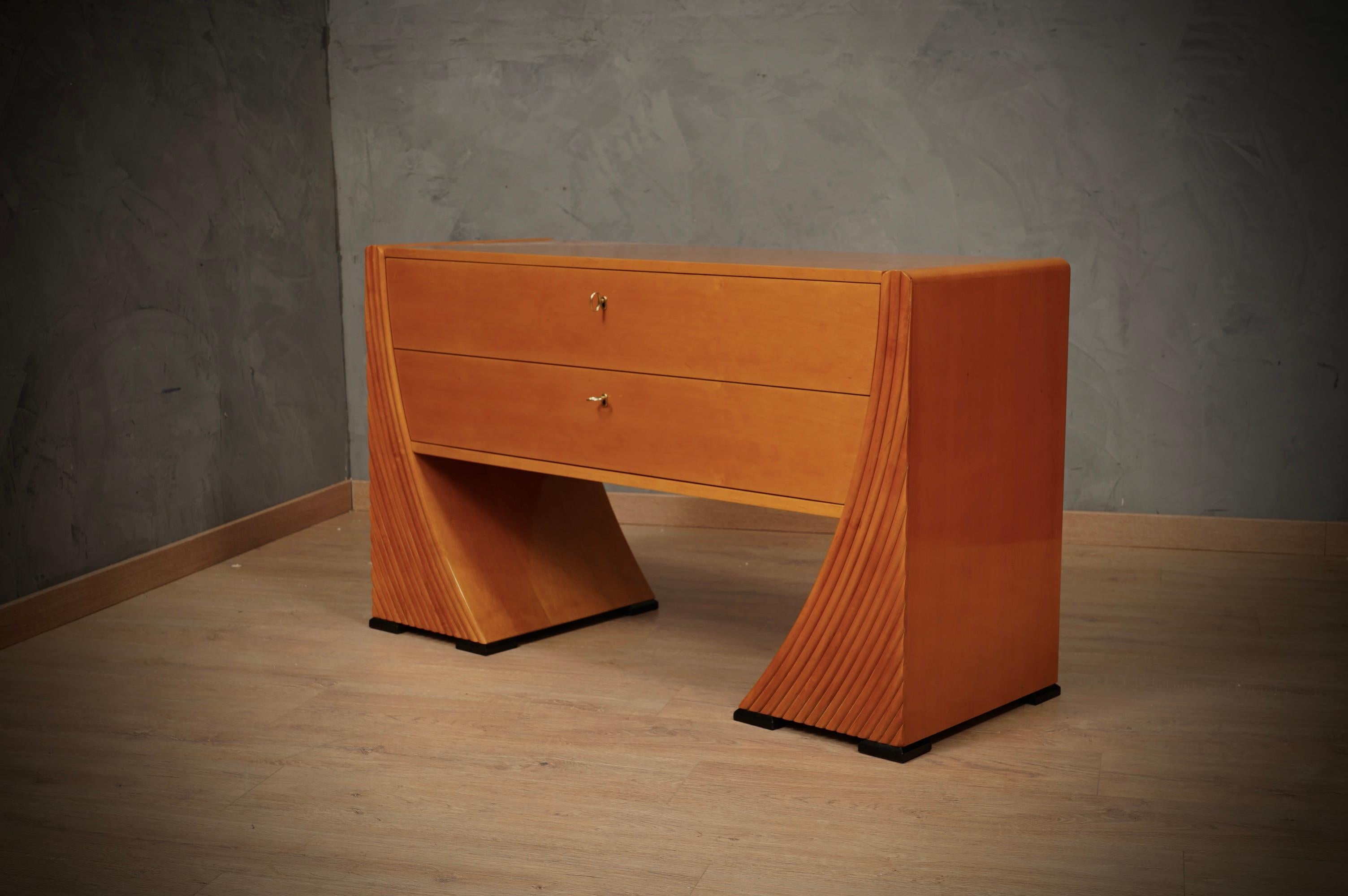 Commode e cassettiera italiana in legno di ciliegio e ottone del MidCentury, 1950 in vendita 2