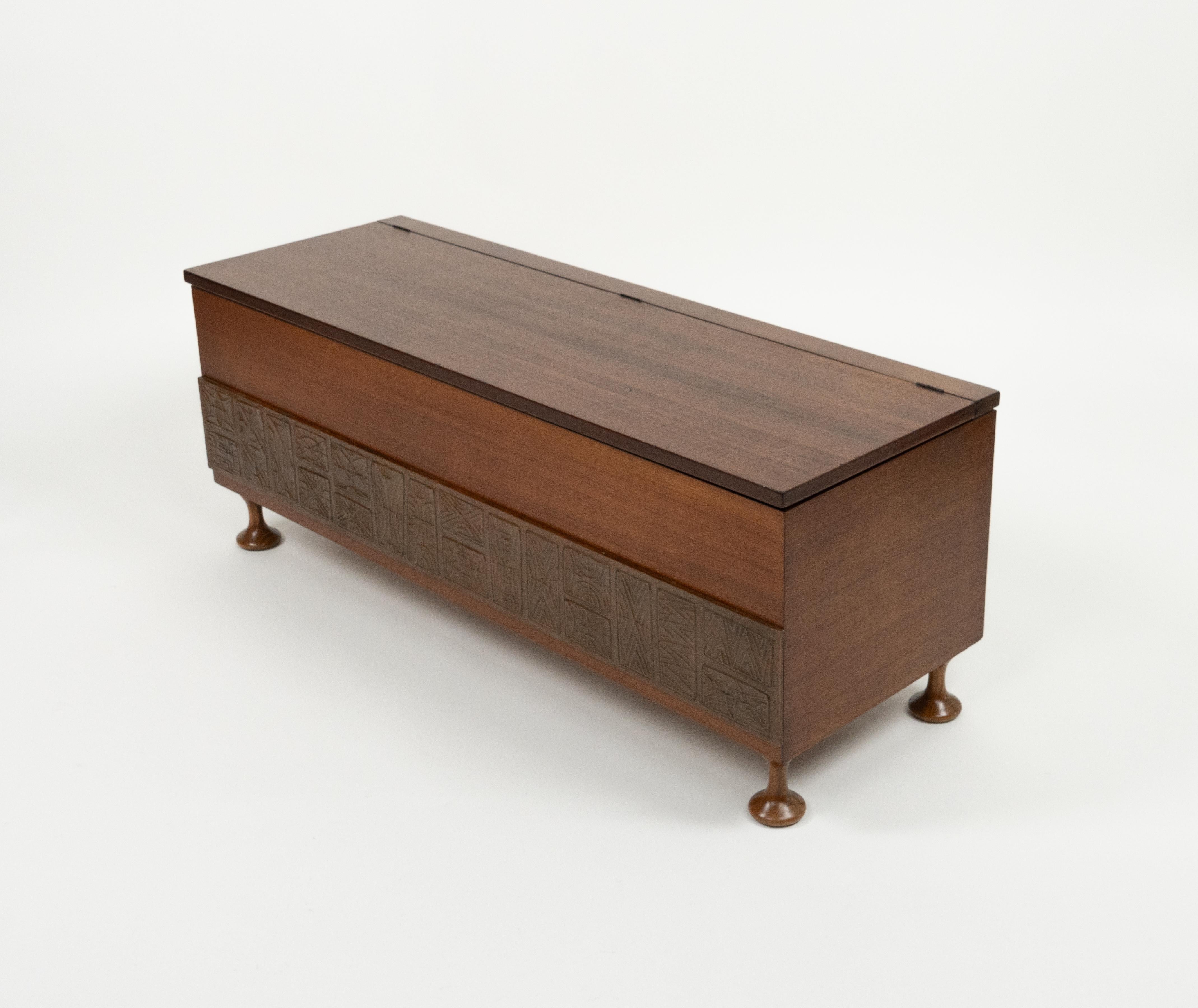 Midcentury Chest in Wood and Copper by Santambrogio & De Berti, Italy 1960s For Sale 3