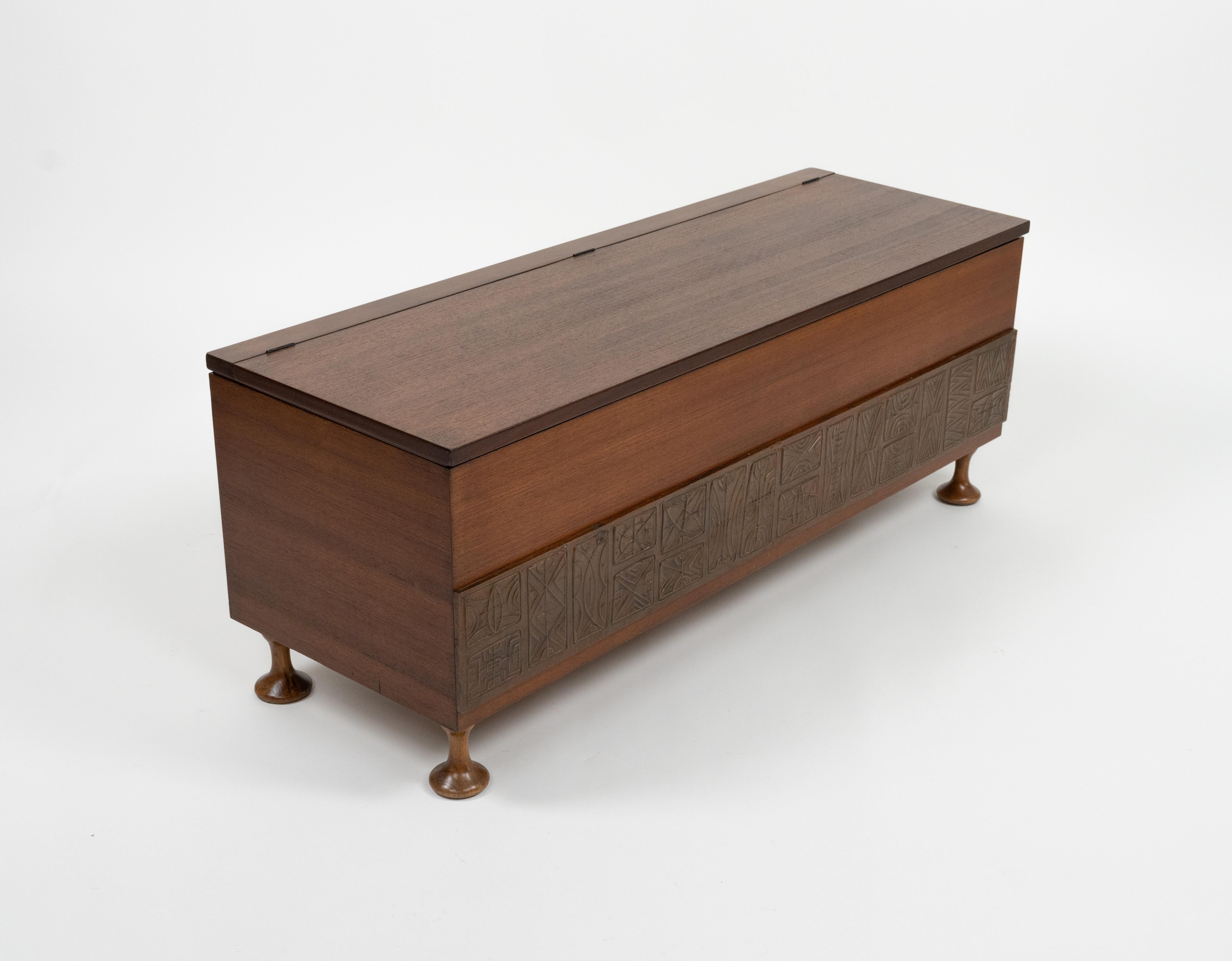 Midcentury Chest in Wood and Copper by Santambrogio & De Berti, Italy 1960s For Sale 1