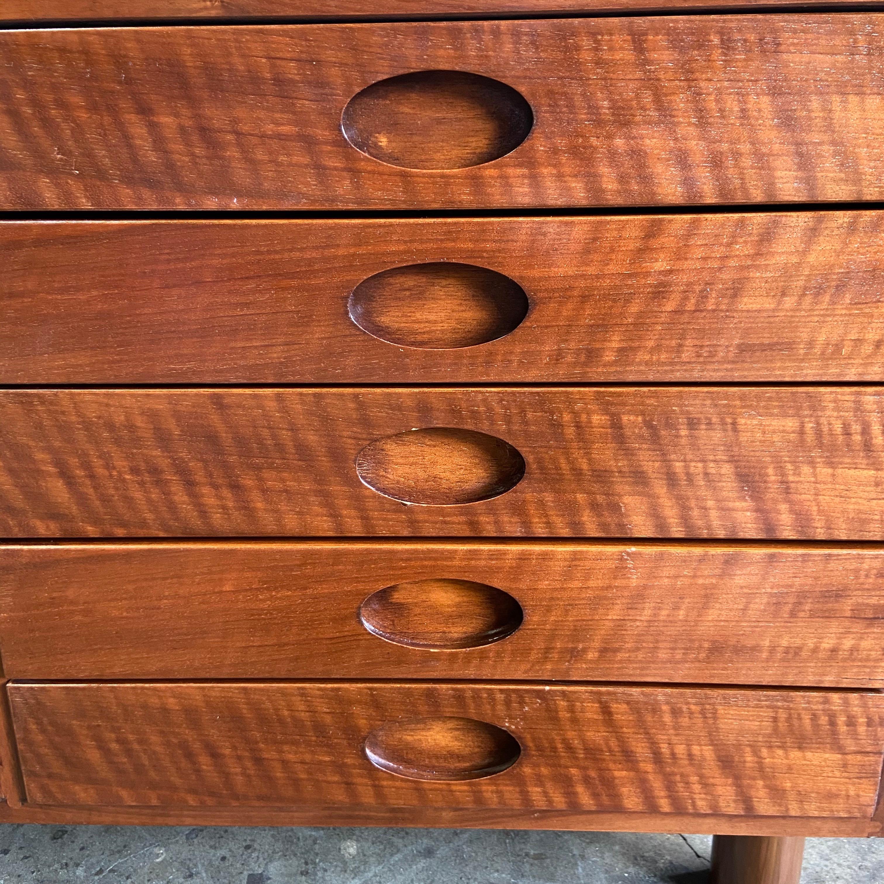 Midcentury Chest of Drawers by Gianfranco Frattini 5