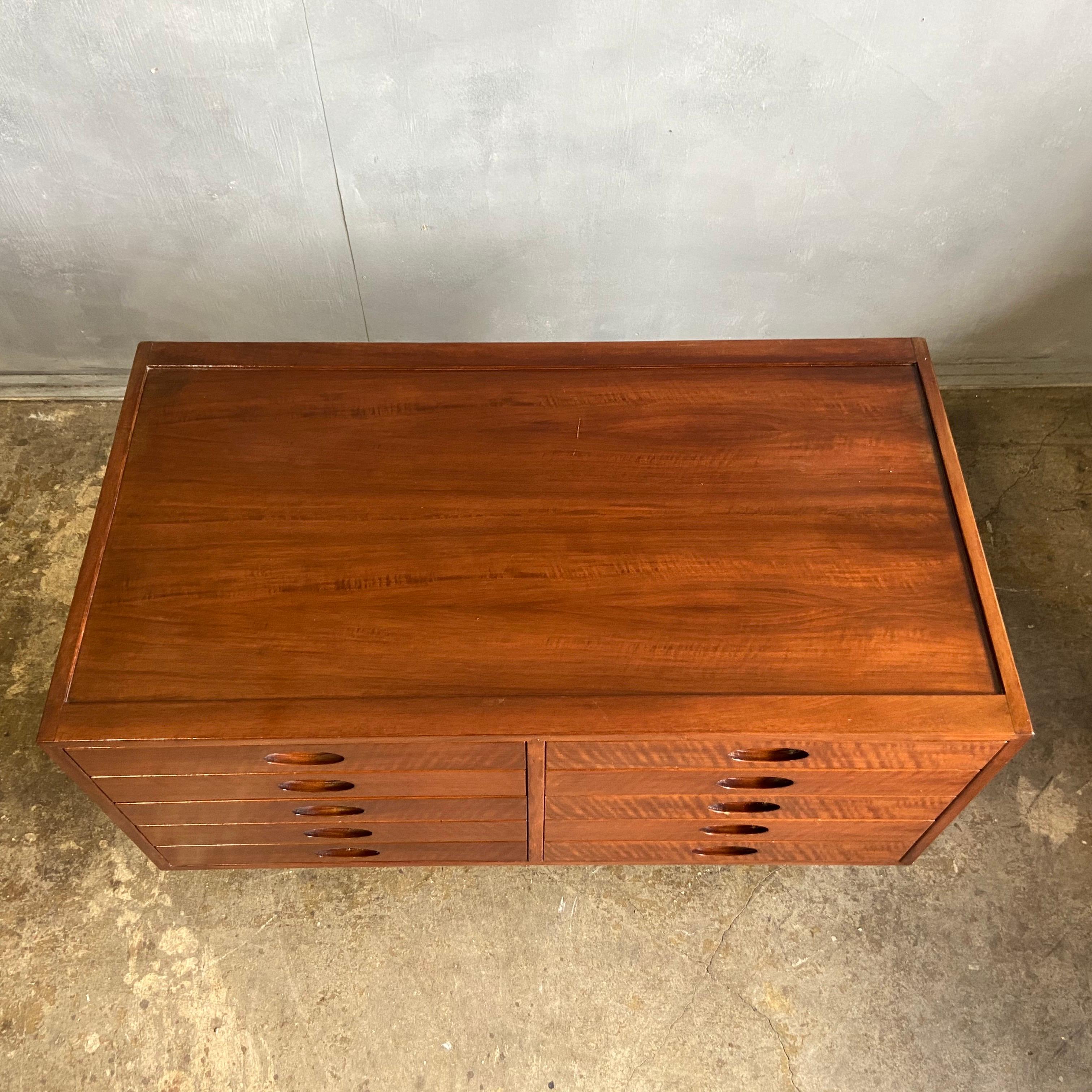 Midcentury Chest of Drawers by Gianfranco Frattini In Good Condition In BROOKLYN, NY