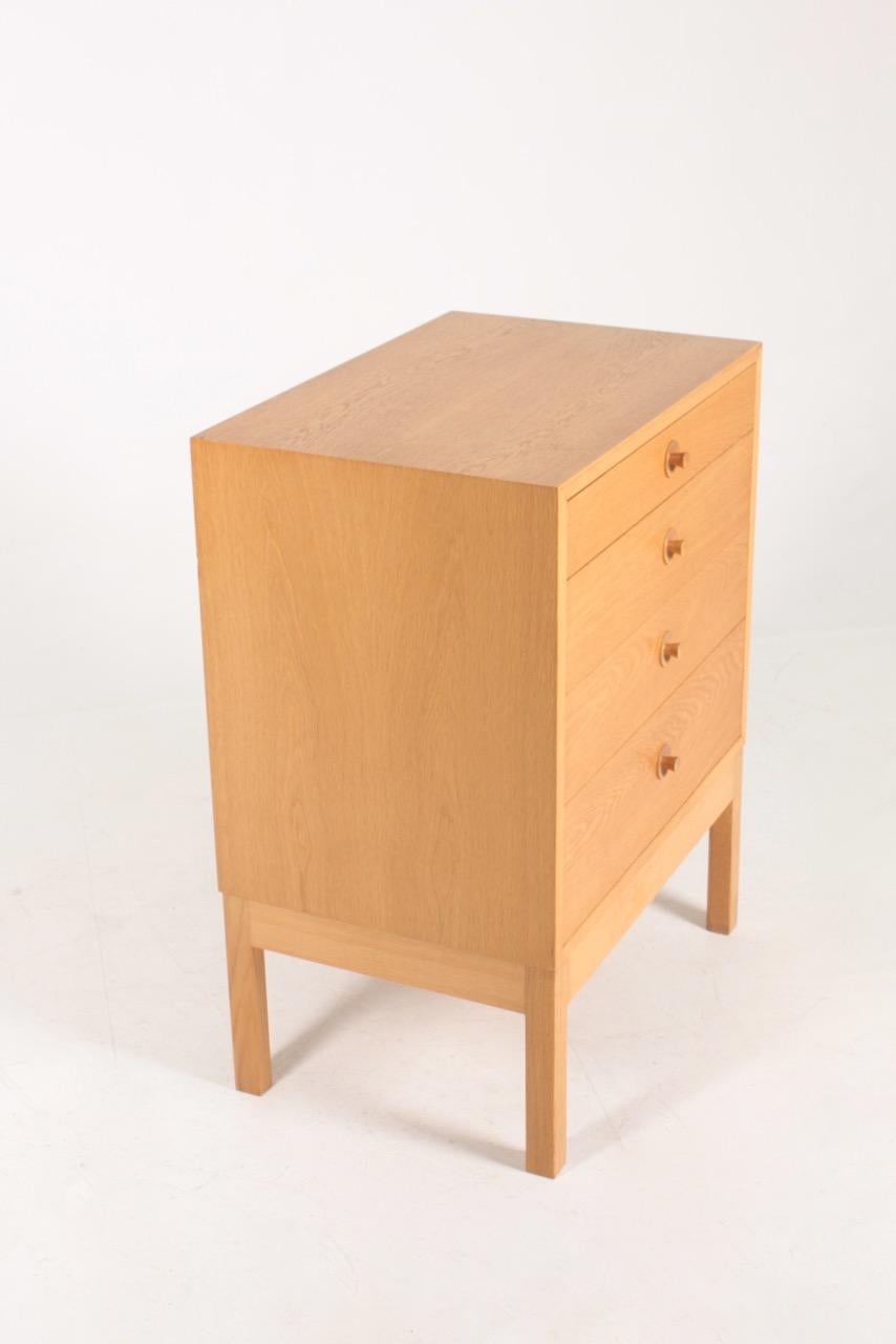 Mid-20th Century Midcentury Chest of Drawers in Oak Designed by Børge Mogensen, 1960s For Sale