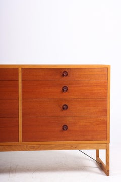 Midcentury Chest of Drawers in Teak and Oak Designed by Børge Mogensen, 1960s