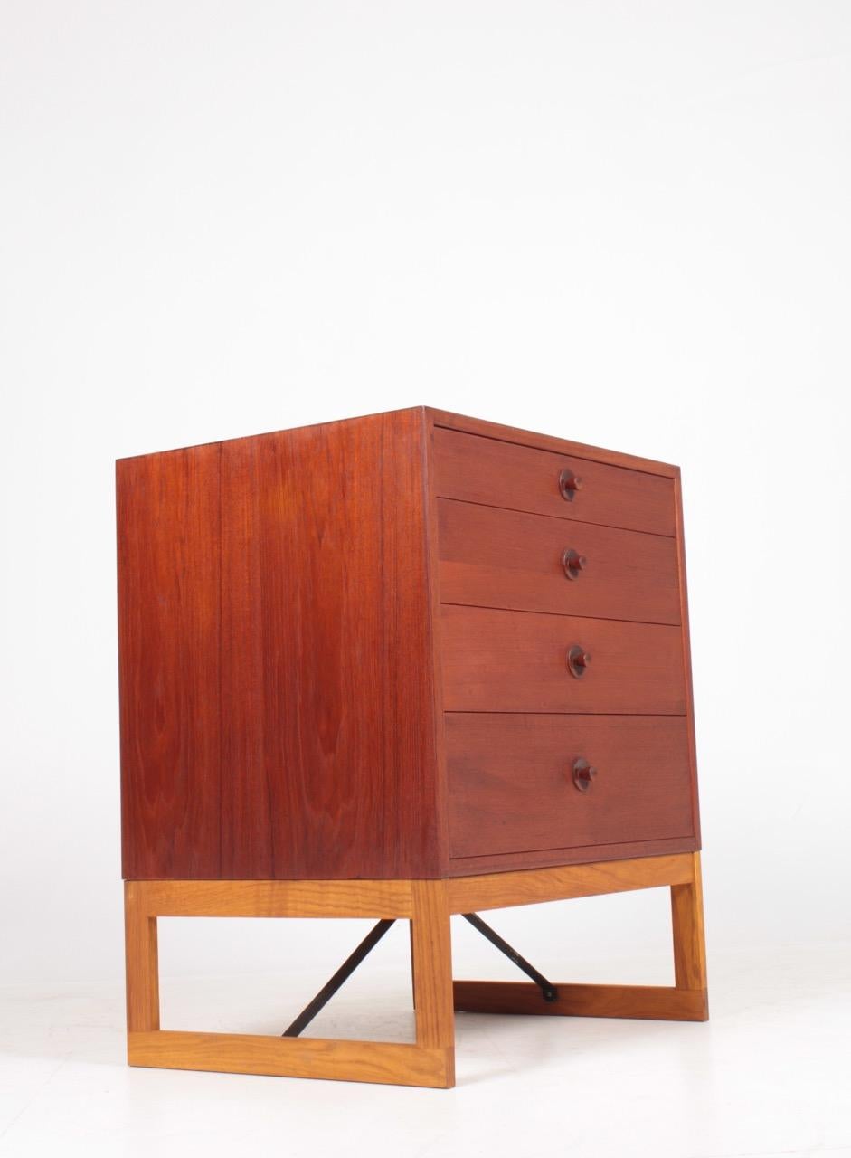 Mid-20th Century Midcentury Chest of Drawers in Teak and Oak Designed by Børge Mogensen, 1960s