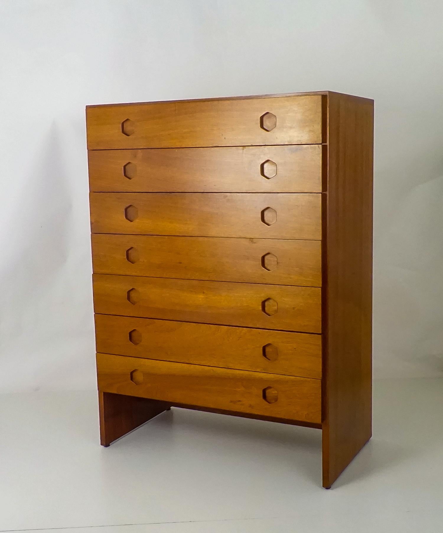 Mid-Century Modern Midcentury chest of drawers. Spain 1970's