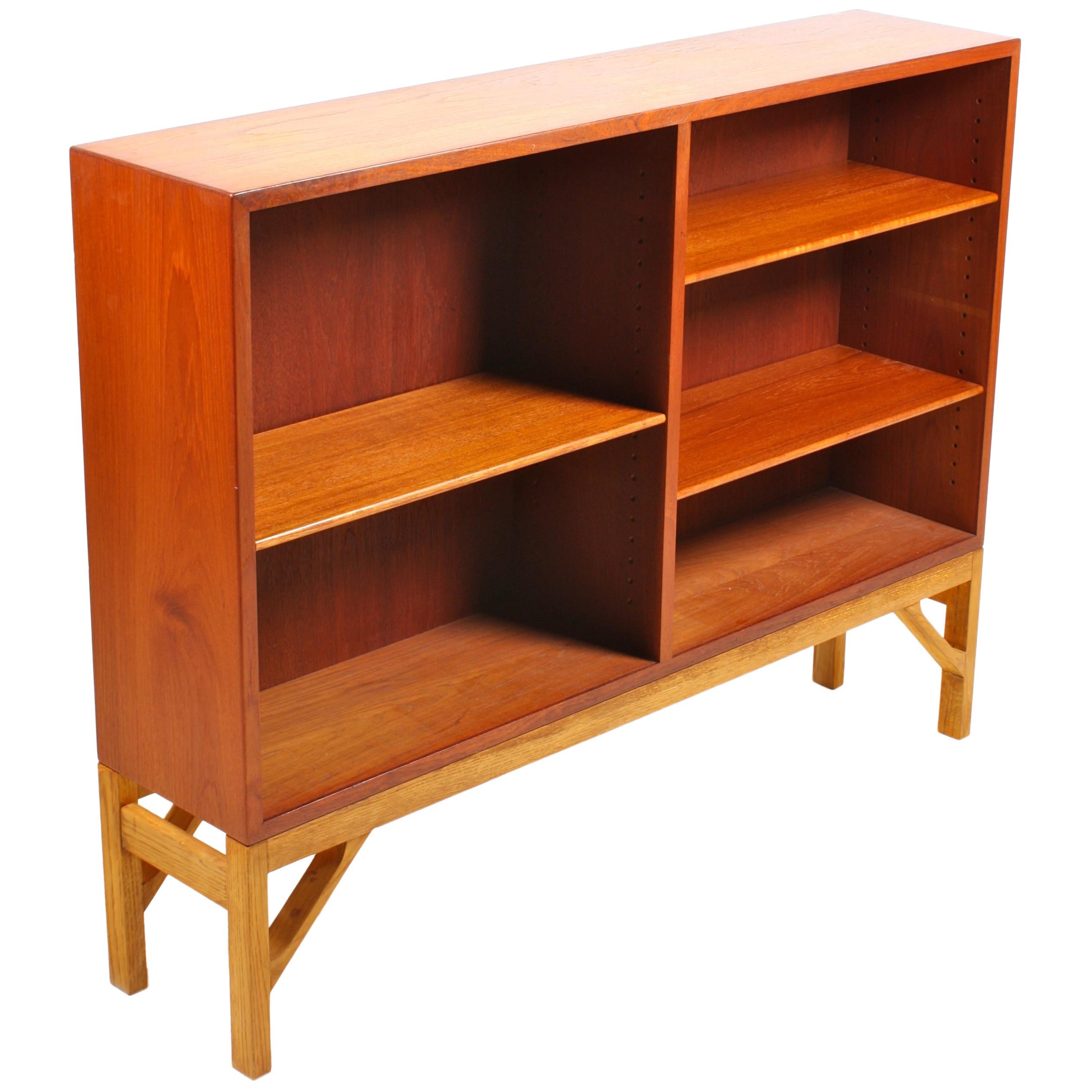 Midcentury "China" Bookcase in Teak and Oak by Børge Mogensen, 1960s