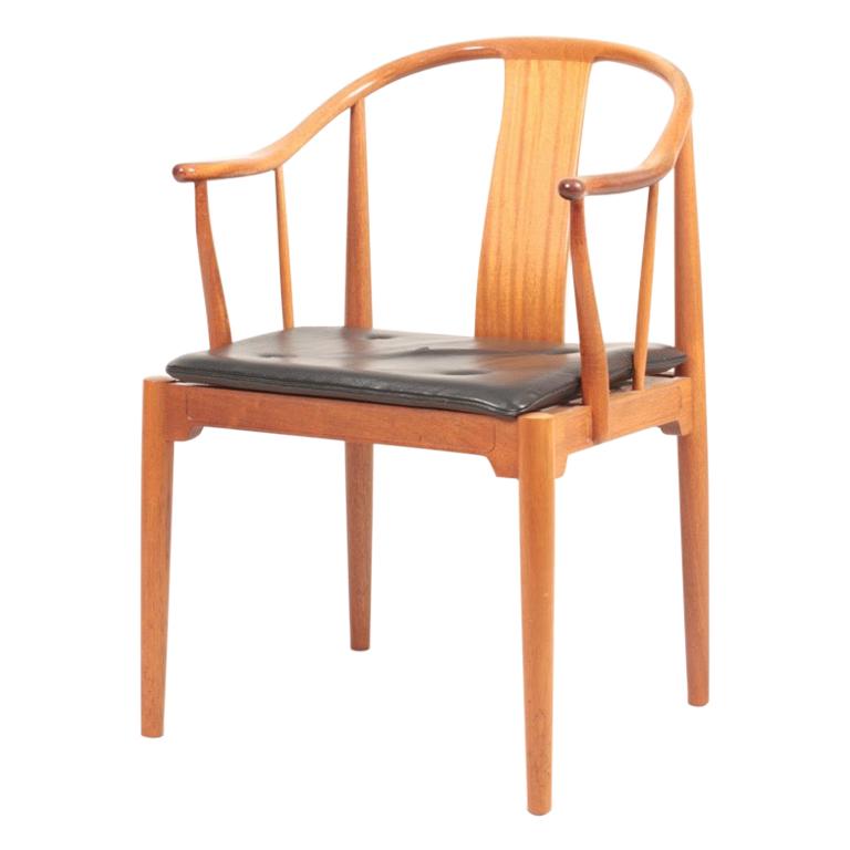 Midcentury "China" Chair in Mahogany by Hans J. Wegner, 1960s