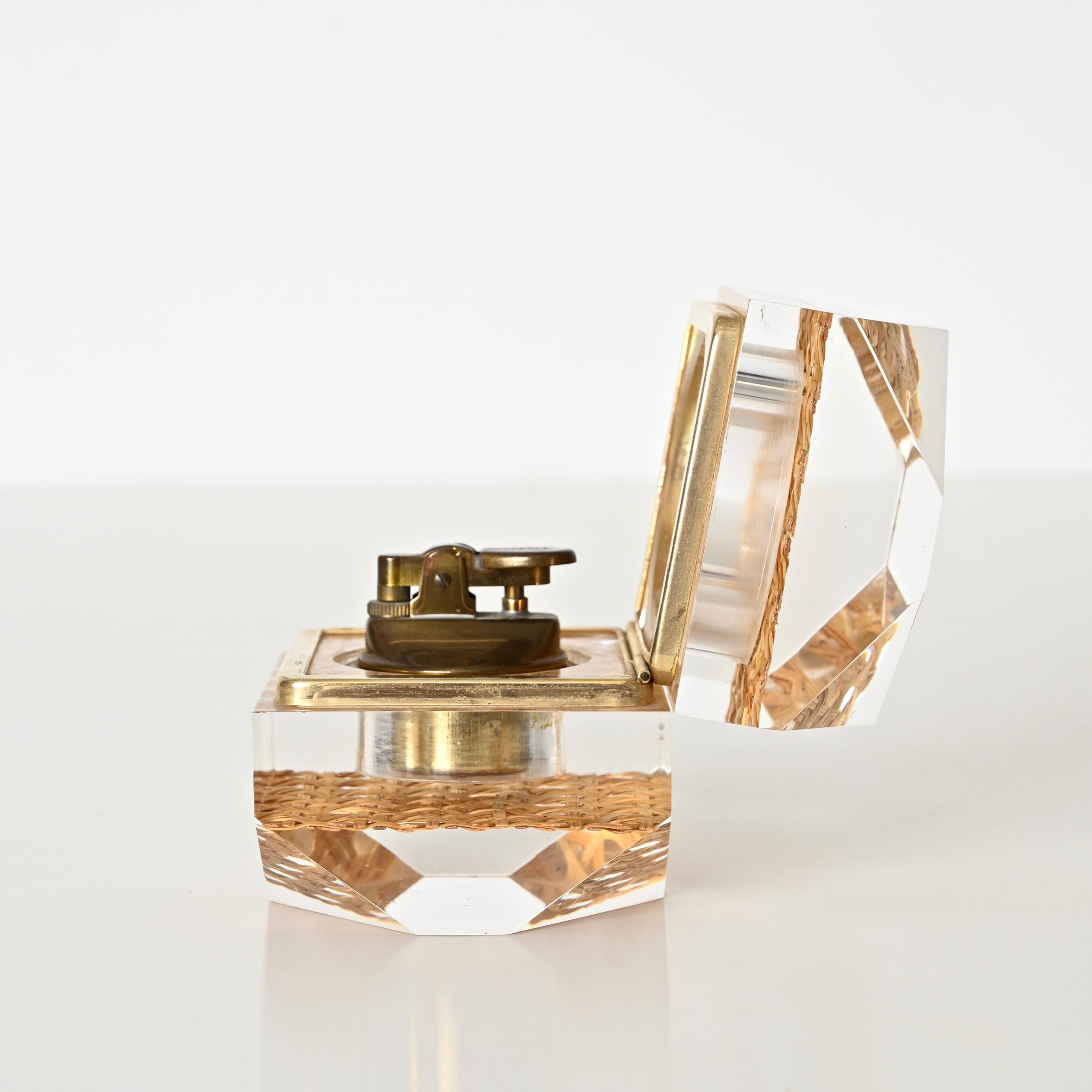 Midcentury Christian Dior Lucite, Brass and Straw Table Lighter, Italy 1970 3
