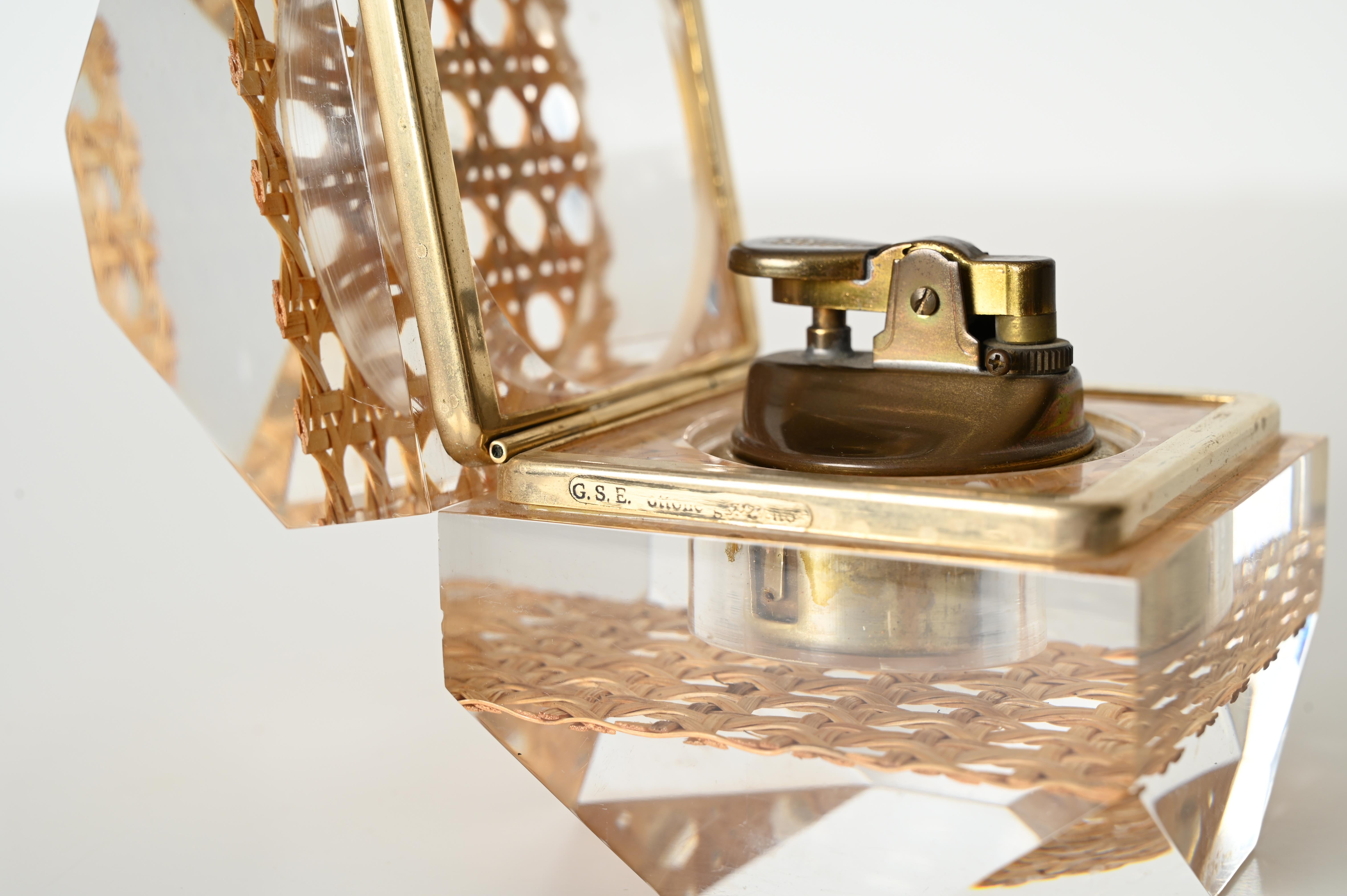 Midcentury Christian Dior Lucite, Brass and Straw Table Lighter, Italy 1970 5