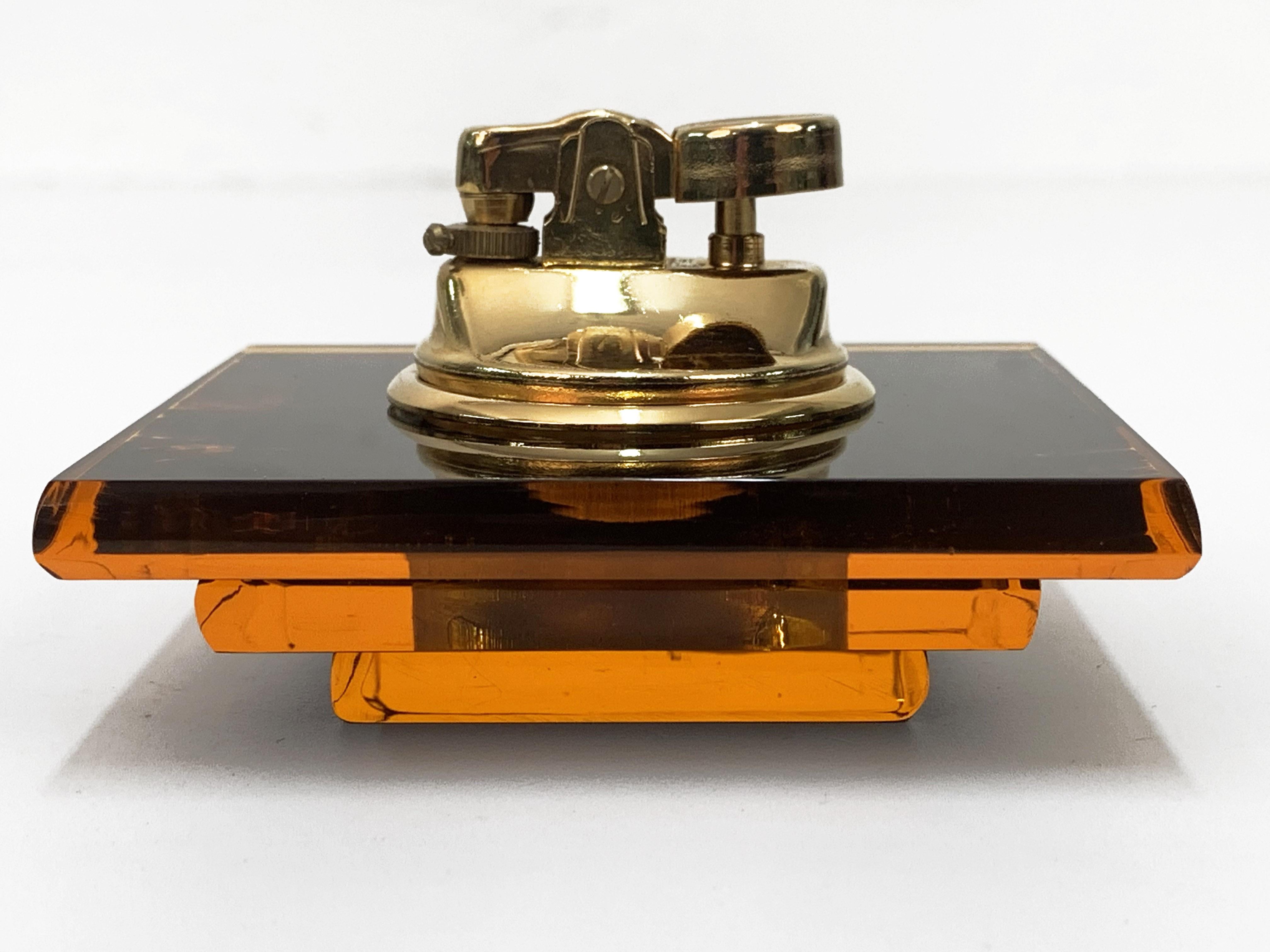 Midcentury Christian Dior Lucite, Tortoise Plexi and Brass French Table Lighter 5