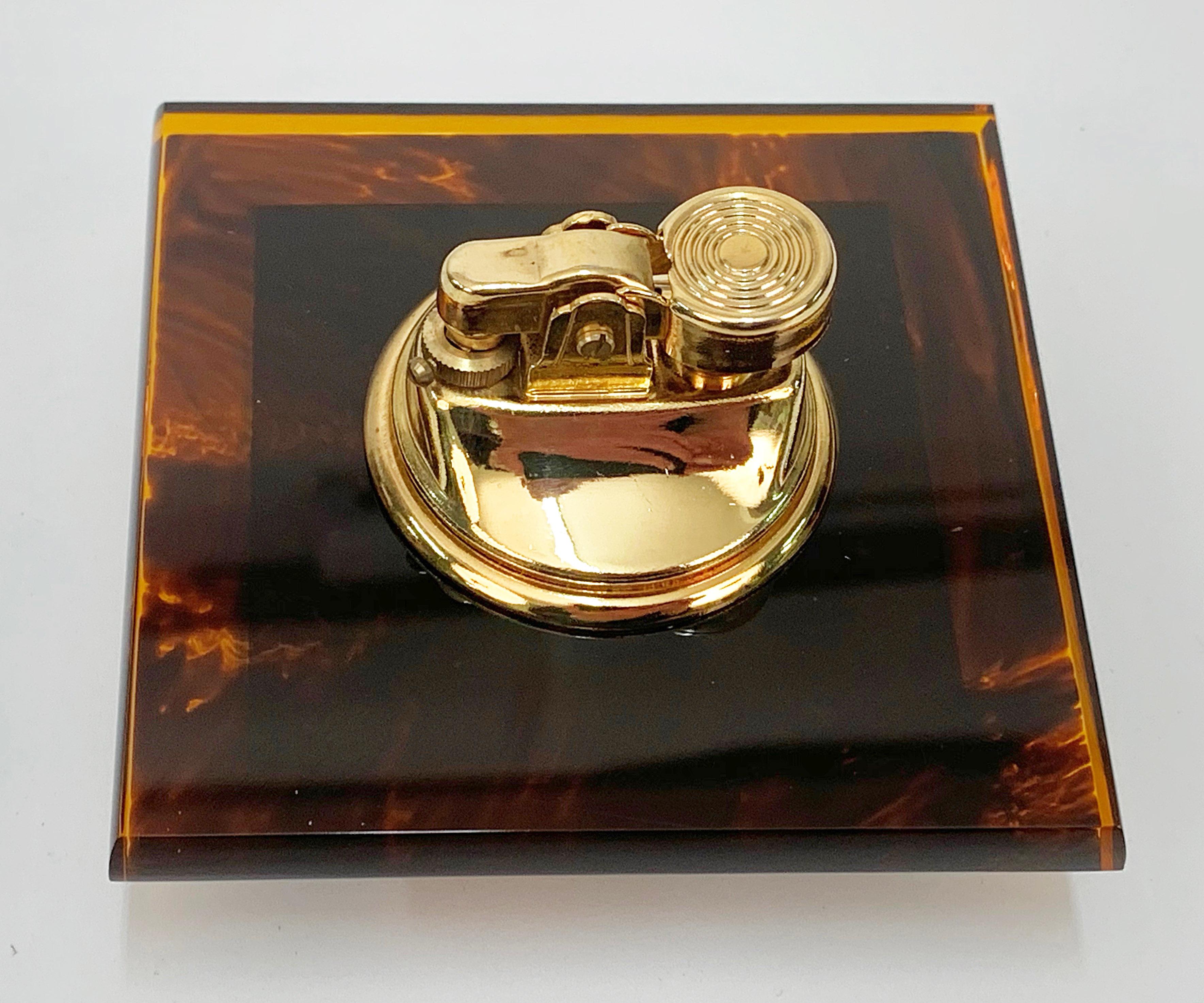 Midcentury Christian Dior Lucite, Tortoise Plexi and Brass French Table Lighter 8