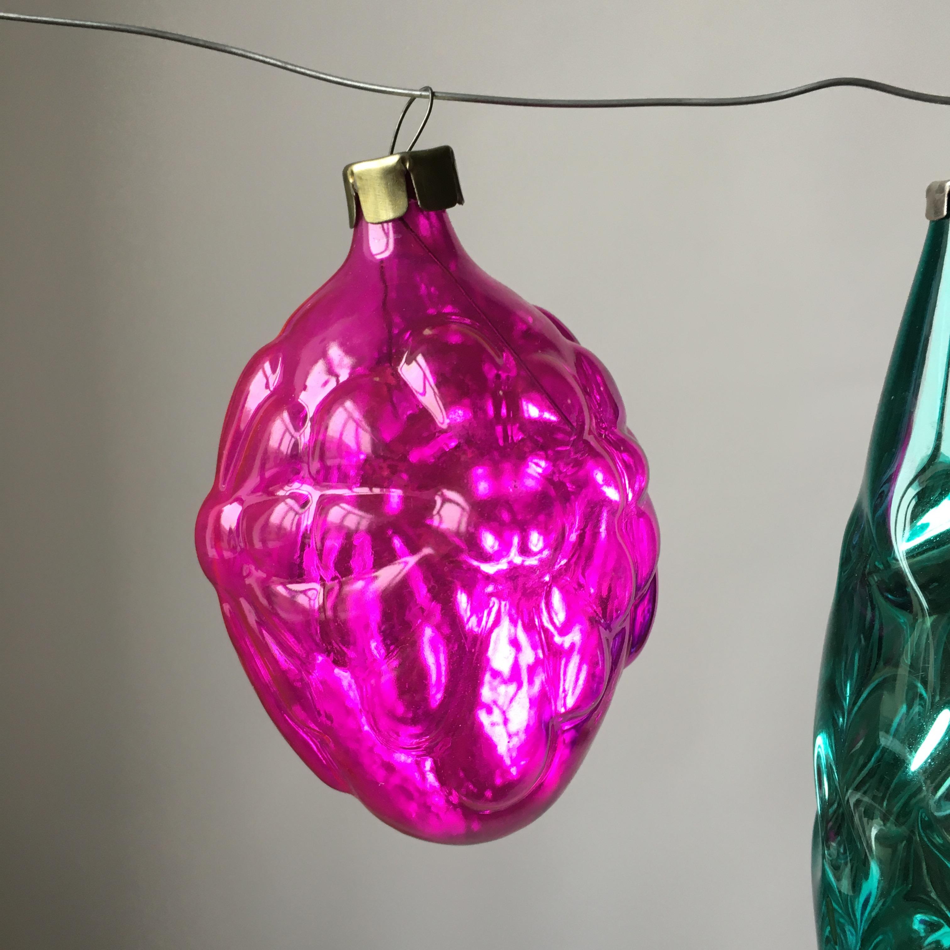 Midcentury Christmas Ornaments, Set of 5 In Good Condition For Sale In Riga, Latvia