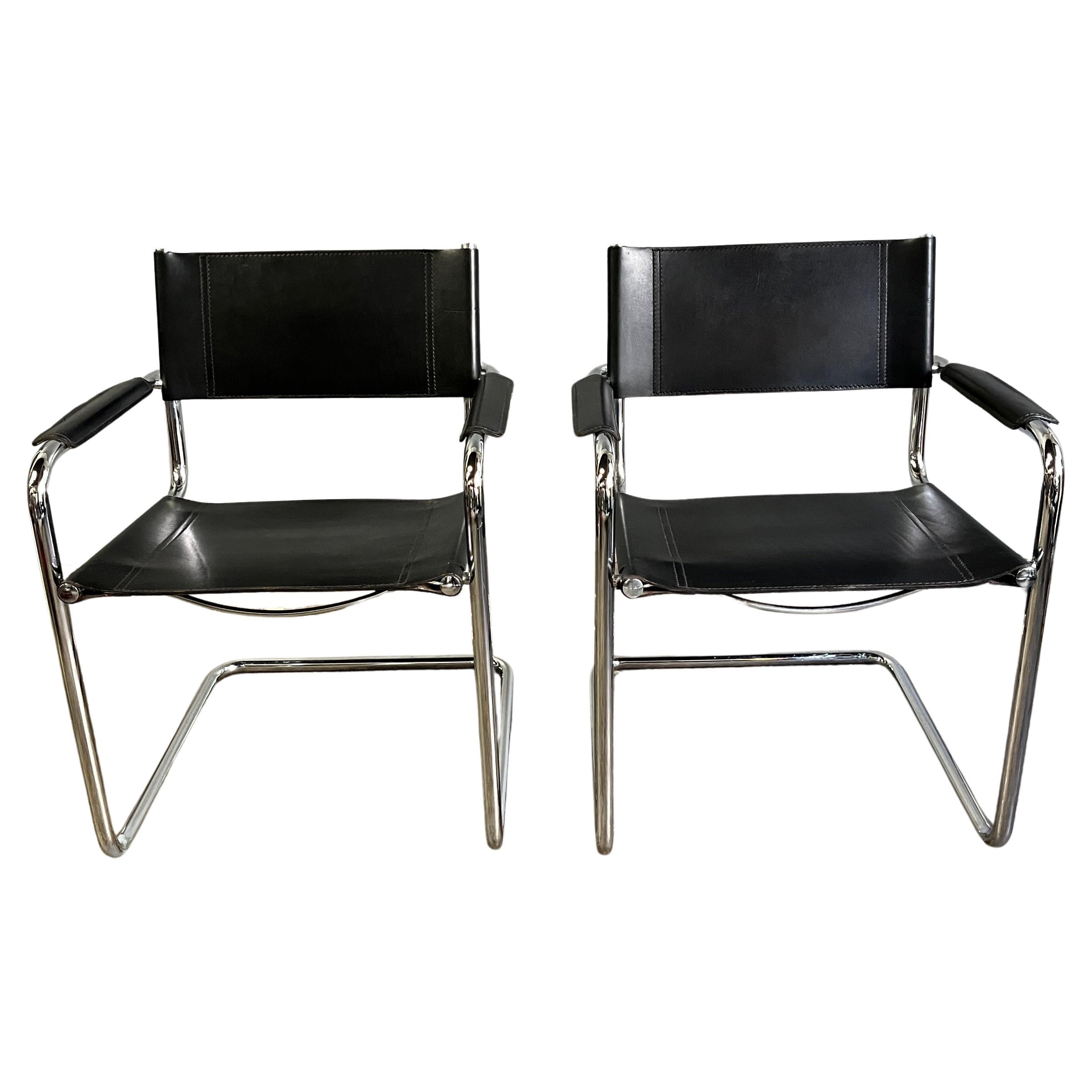 Chaises de salle à manger en chrome et cuir noir du milieu du siècle par Mart Stam (paire) en vente