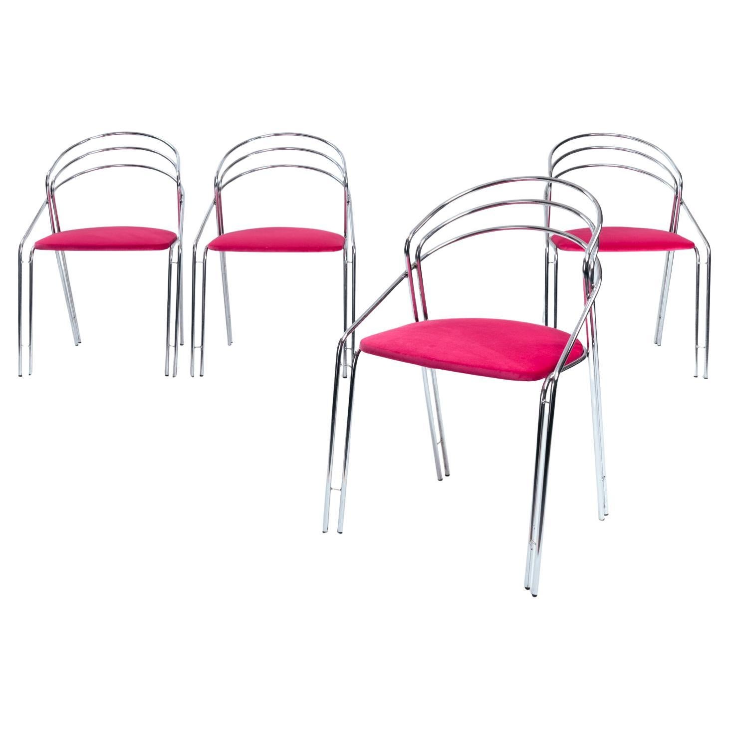 set di sedie da pranzo in velluto rosa cromato del Medioevo, 4 pezzi, Italia anni '70 in vendita