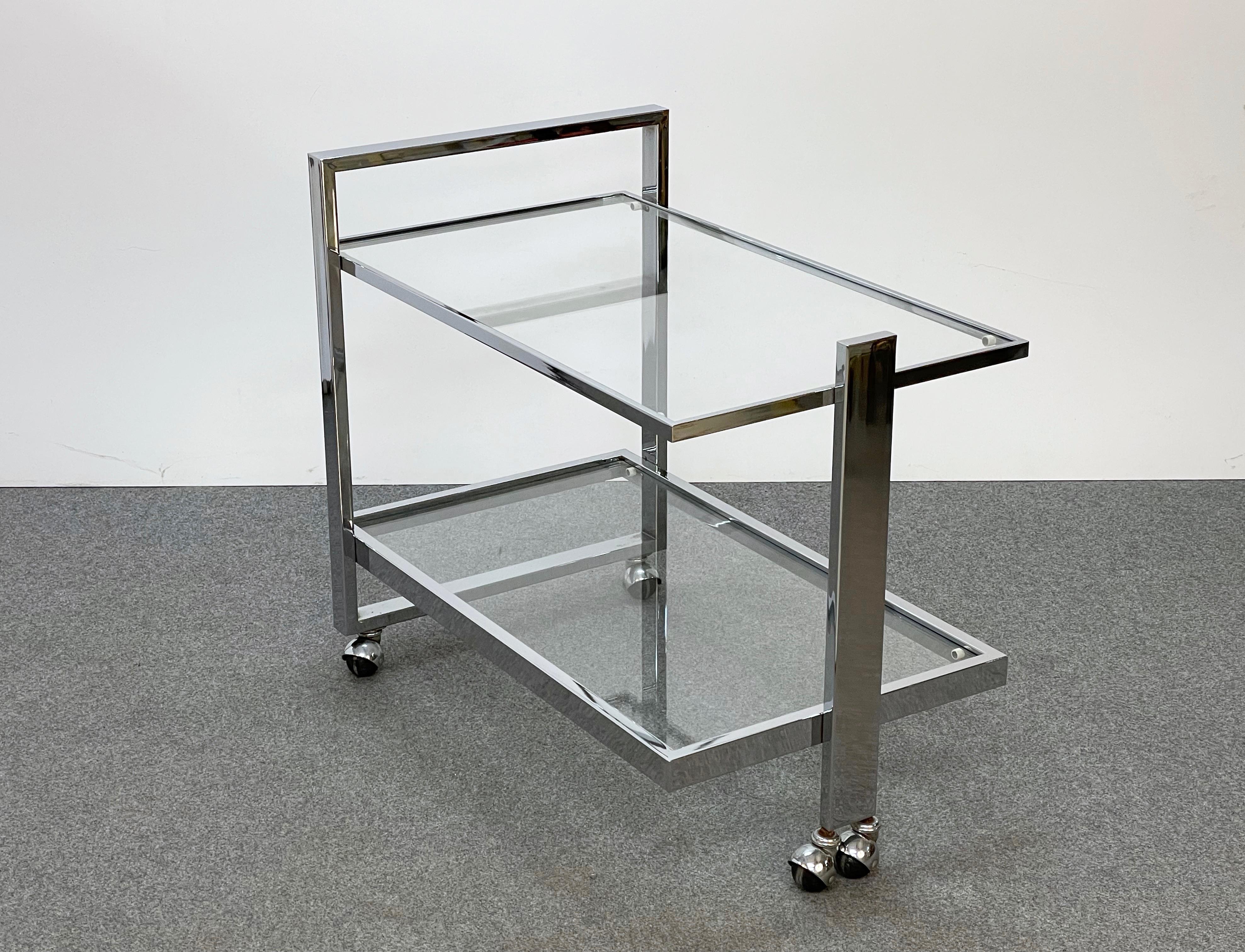 Midcentury Chromed Steel and Crystal Glass Italian Bar Cart, 1970s 1