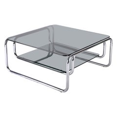 Tavolino da caffè italiano in acciaio cromato del Medioevo con bicchieri fumé, Cassina 1970s