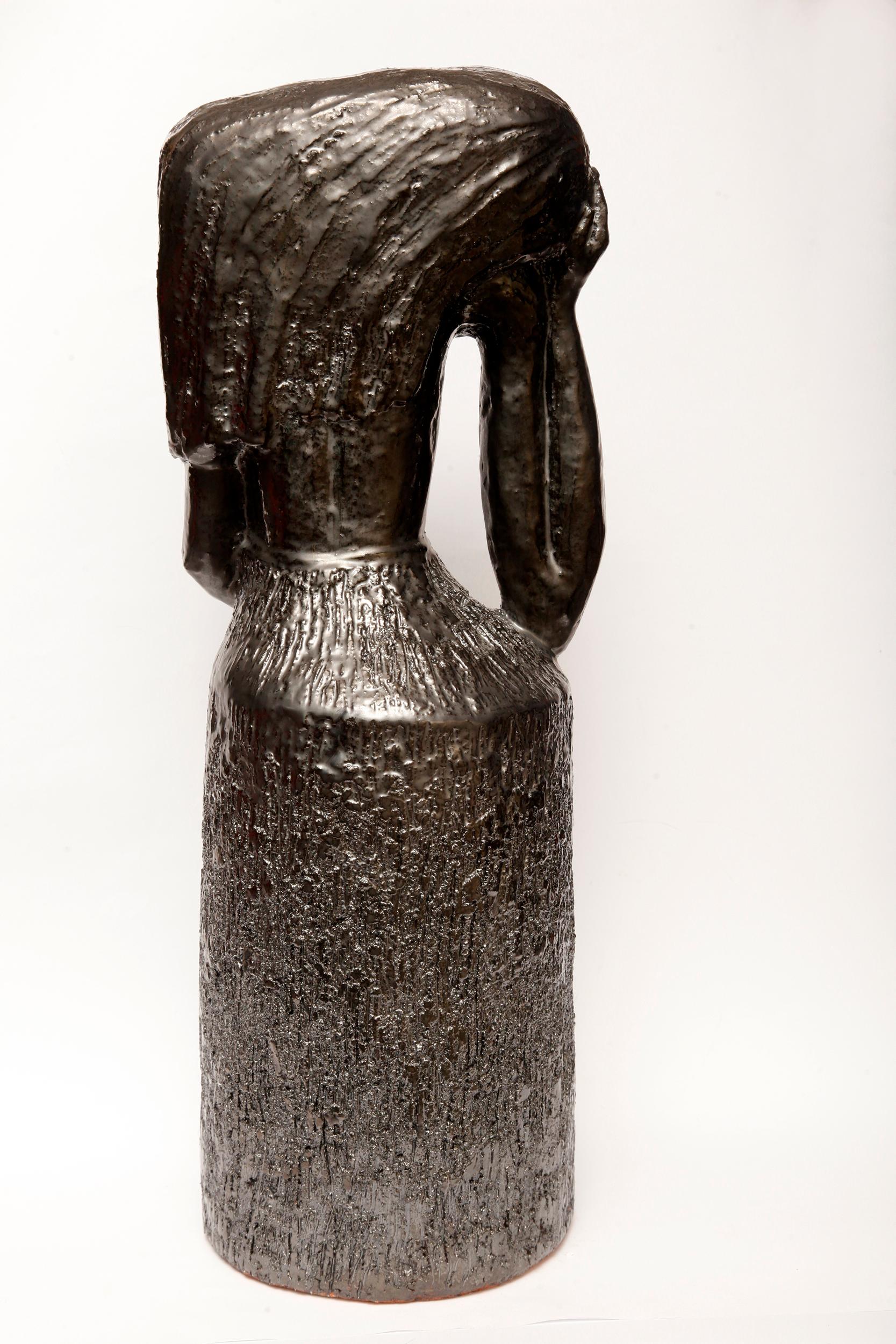 Midcentury Clay and Glazed Sculpture of a Woman, Jerzy Sacha, Poland, 1970s For Sale 1