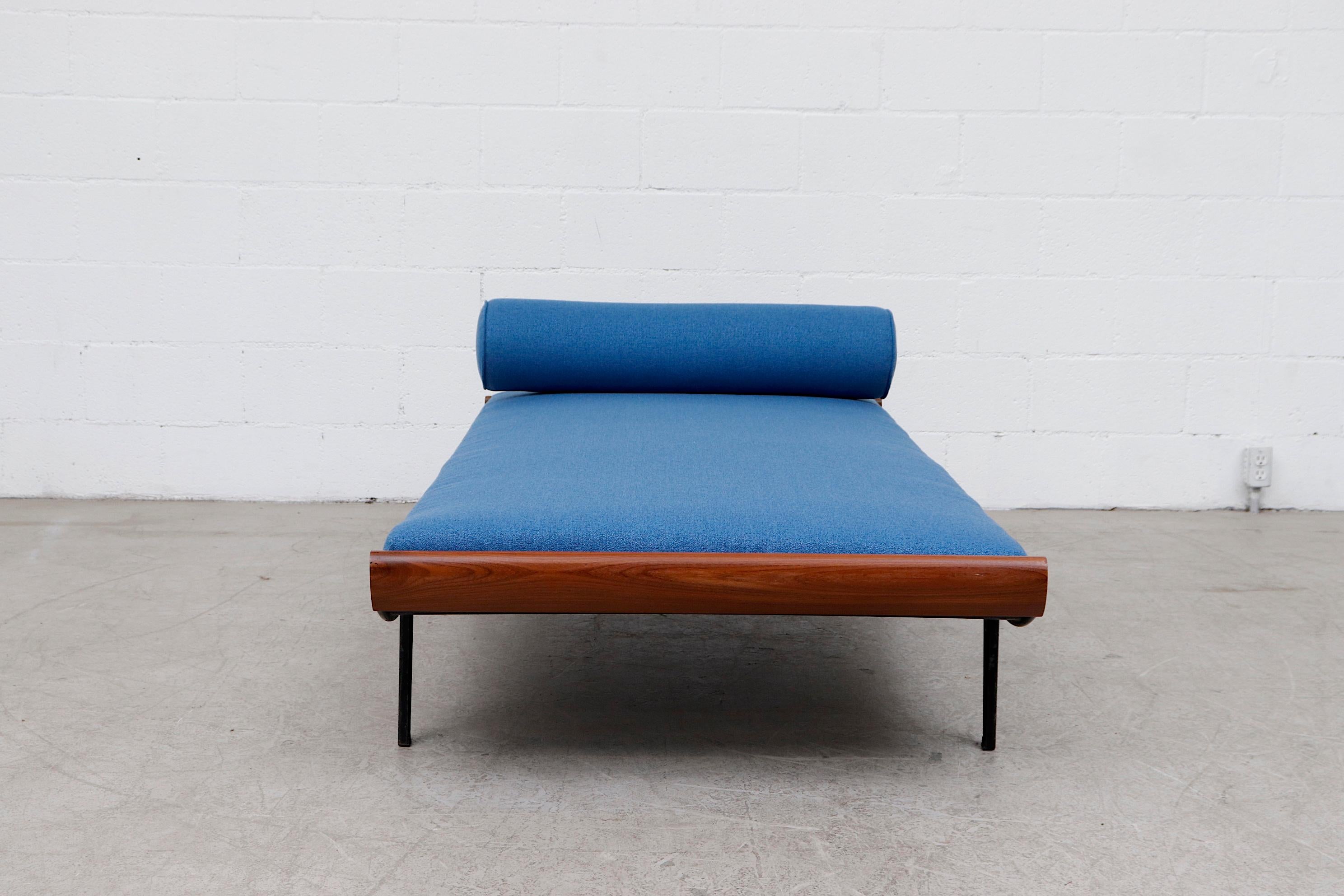 Dutch Midcentury 'Cleopatra' Daybed by A.R. Cordemeyer for Auping