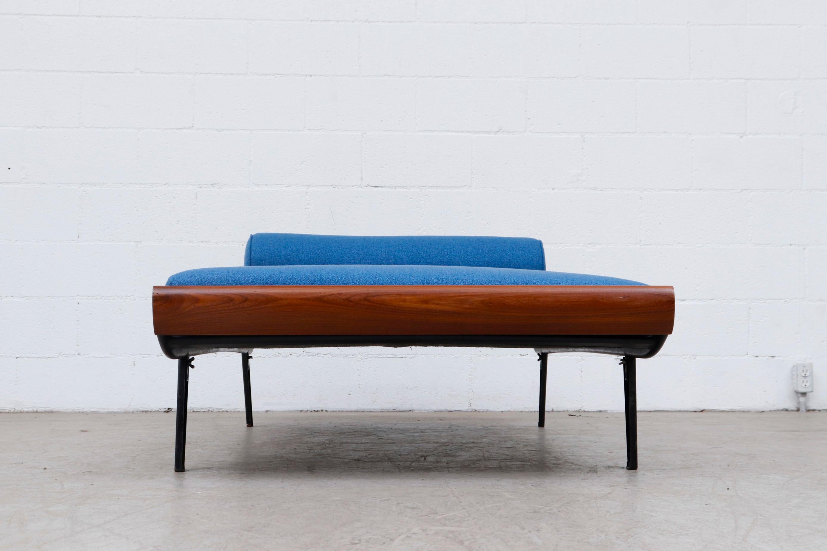 Enameled Midcentury 'Cleopatra' Daybed by A.R. Cordemeyer for Auping