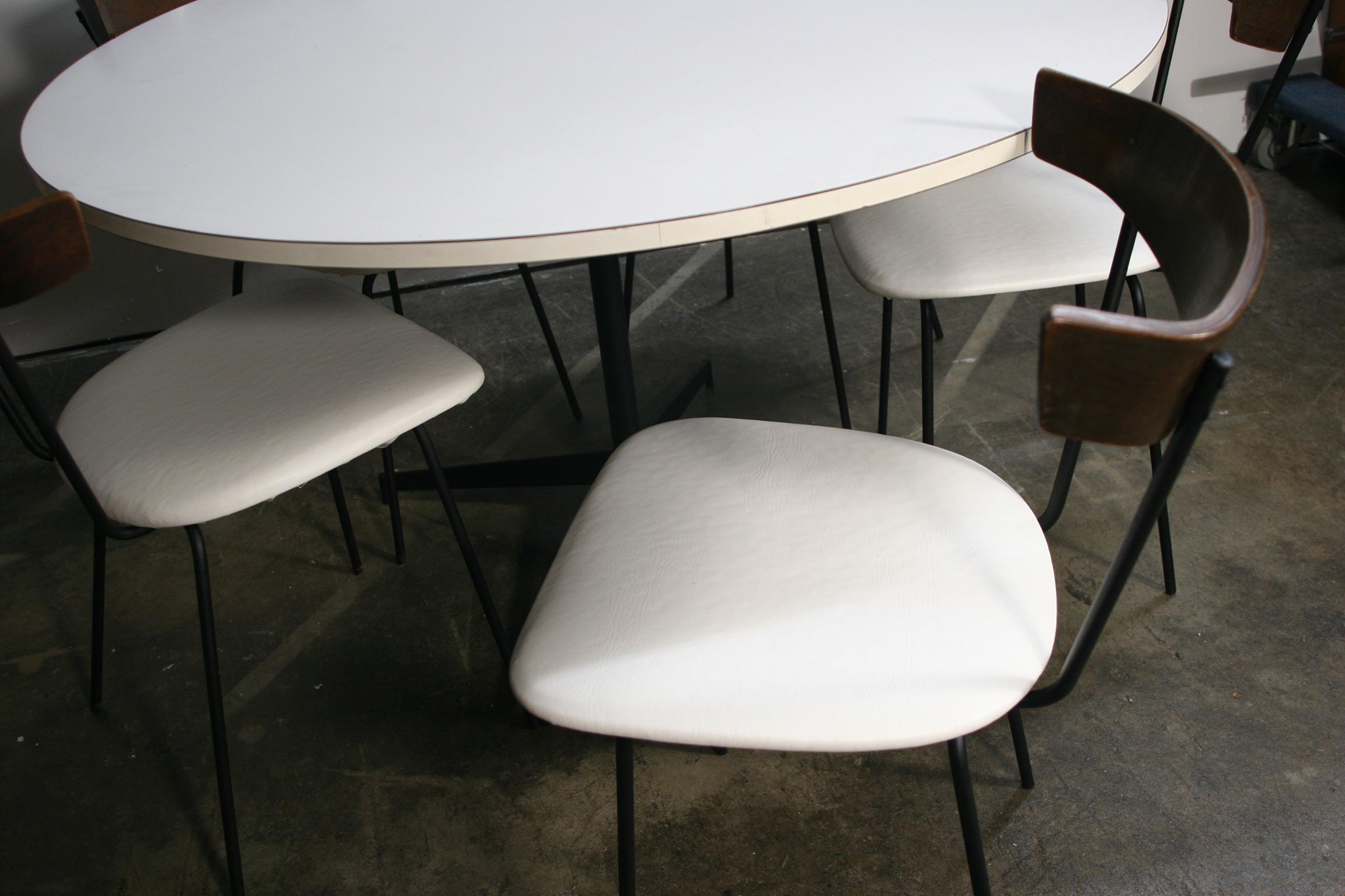 Mid-Century Modern Midcentury Clifford Pascoe Dining Set 5 Chairs and Round Table White Vinyl Iron