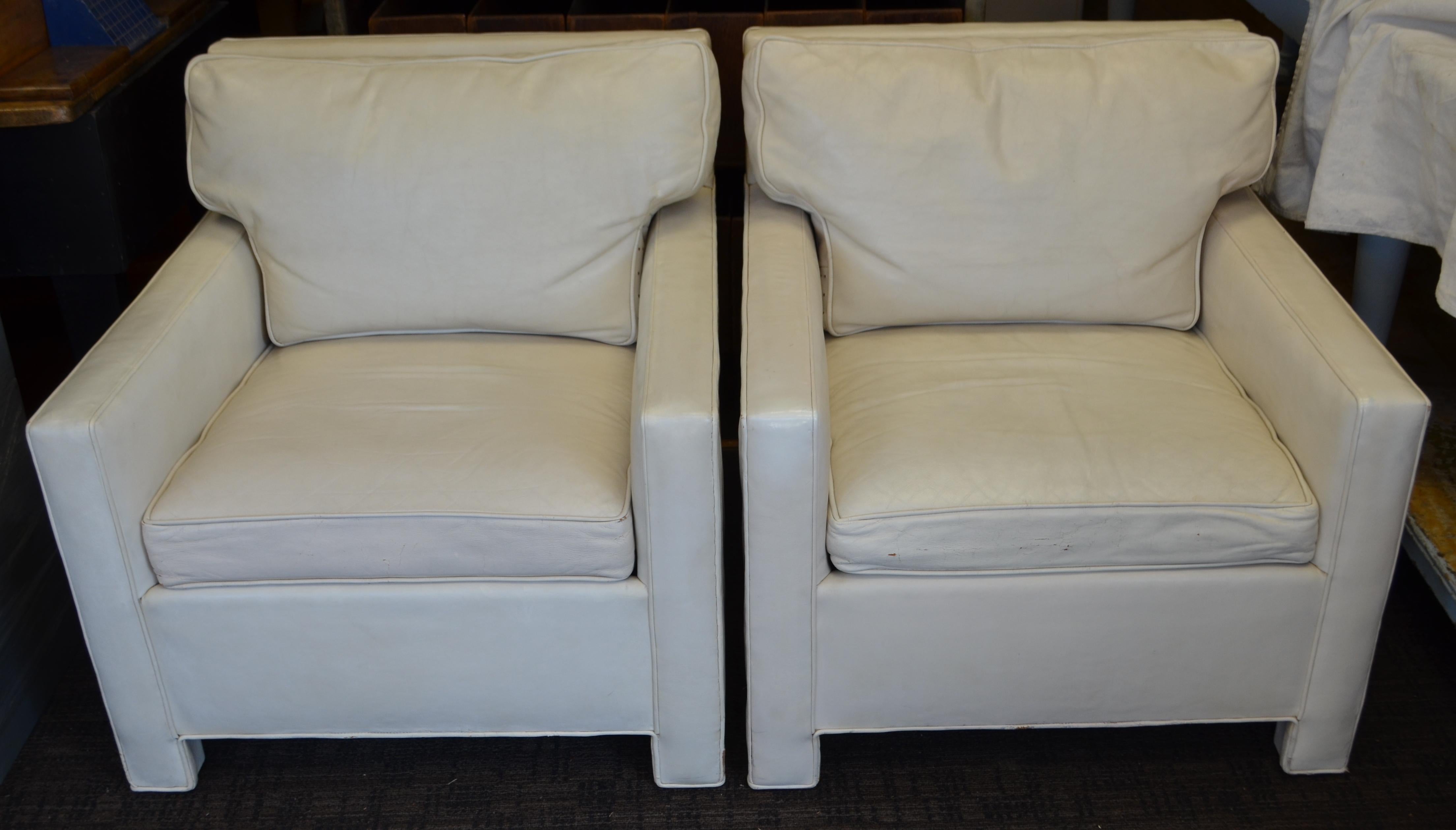 Midcentury Club Chairs of White Leather, Sold as a Pair 4