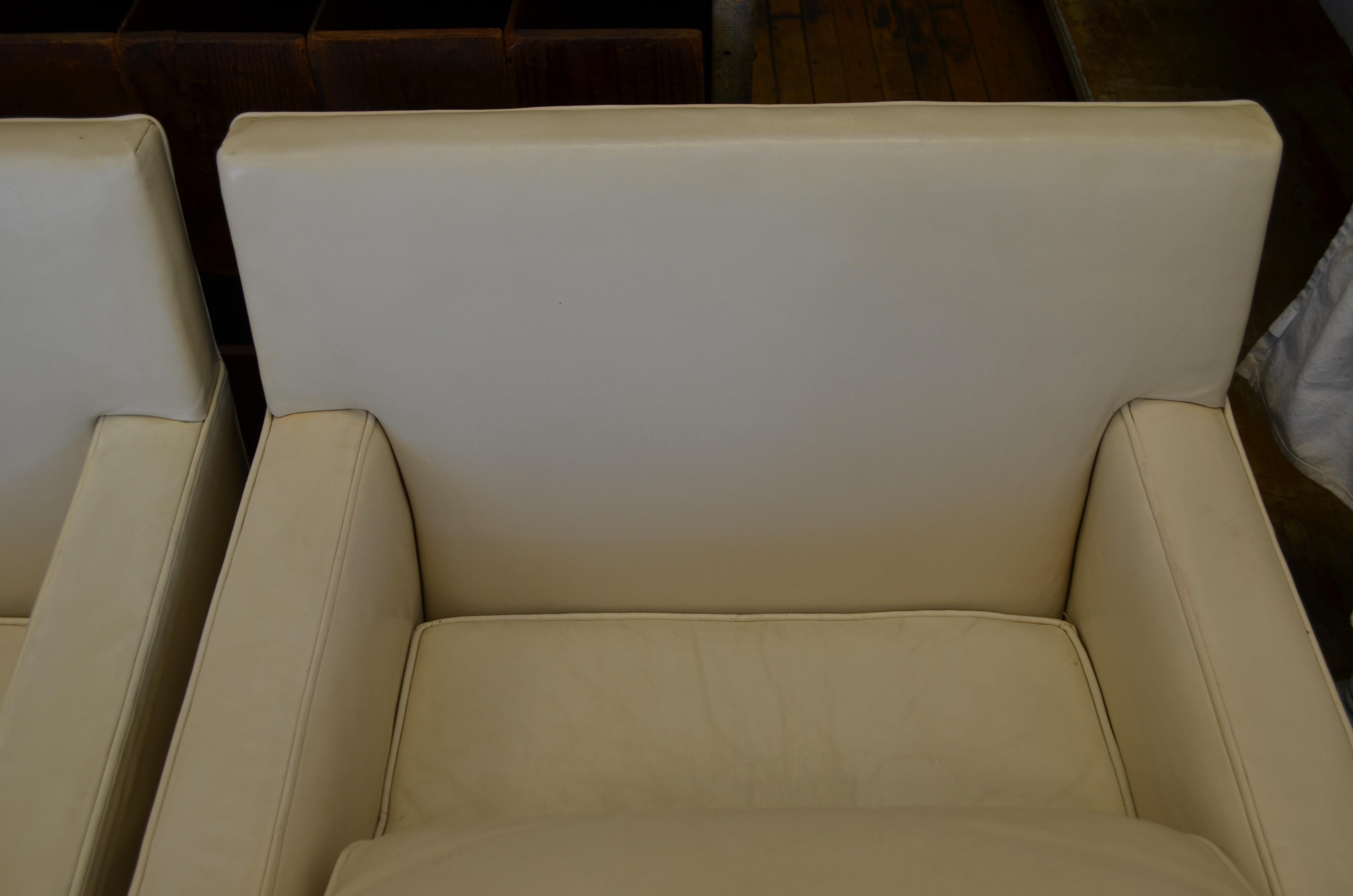 Midcentury Club Chairs of White Leather, Sold as a Pair 9