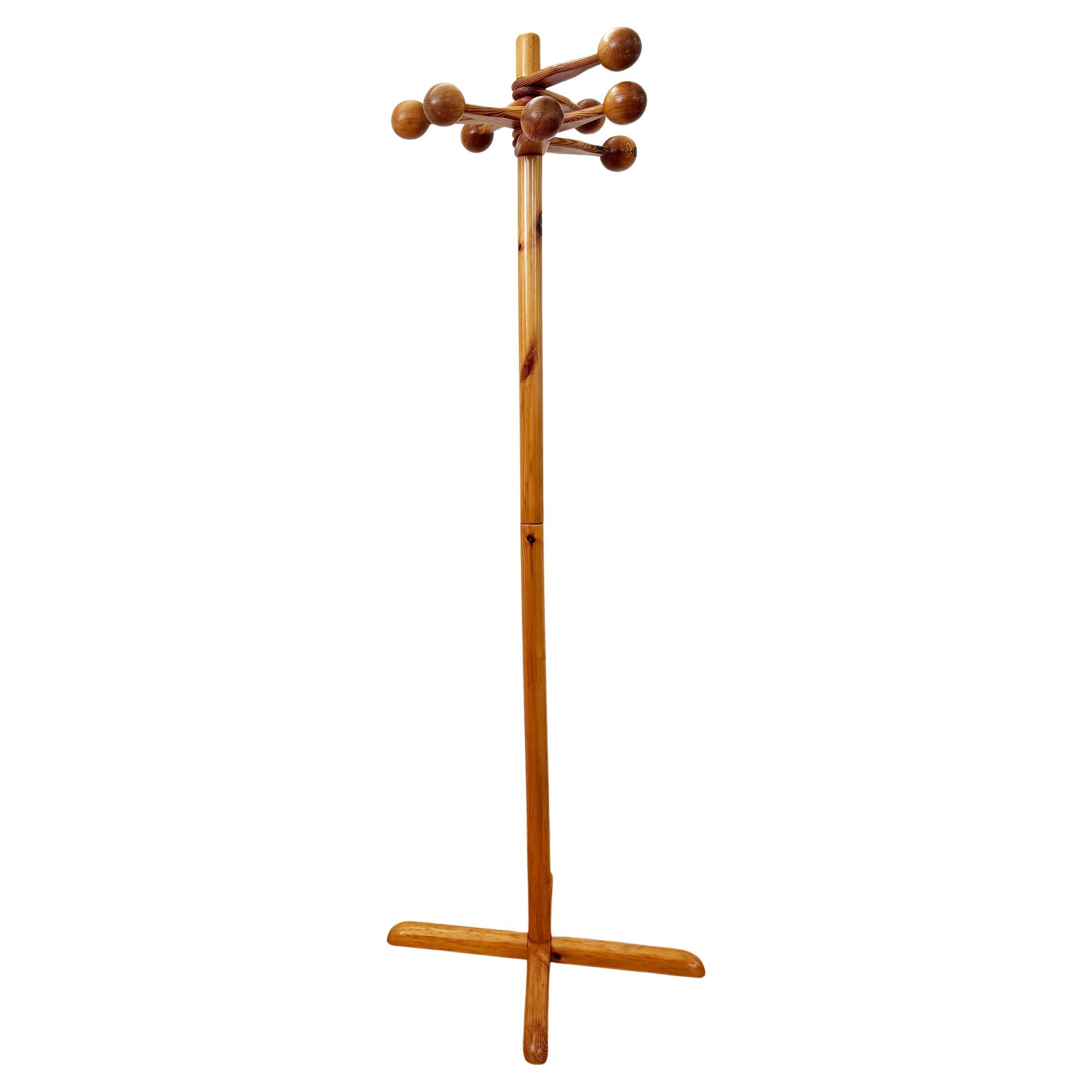 Porte-manteaux du milieu du siècle en pin, Suède, 1970, paire disponible, vendu individuellement
