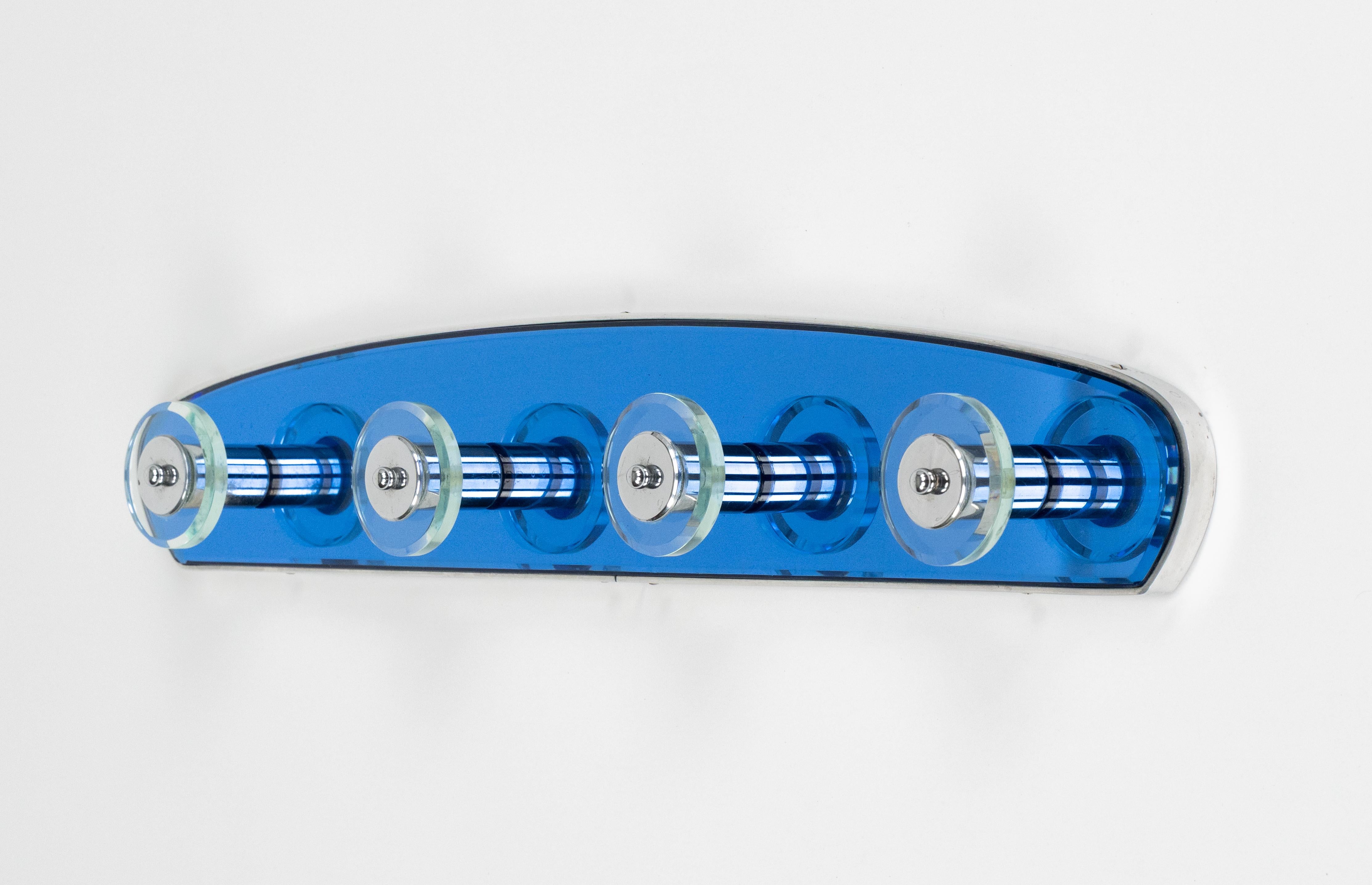 Mid-Century moderno Appendiabiti di metà secolo in vetro blu e cromo in stile Cristal Arte, Italia anni '60 in vendita