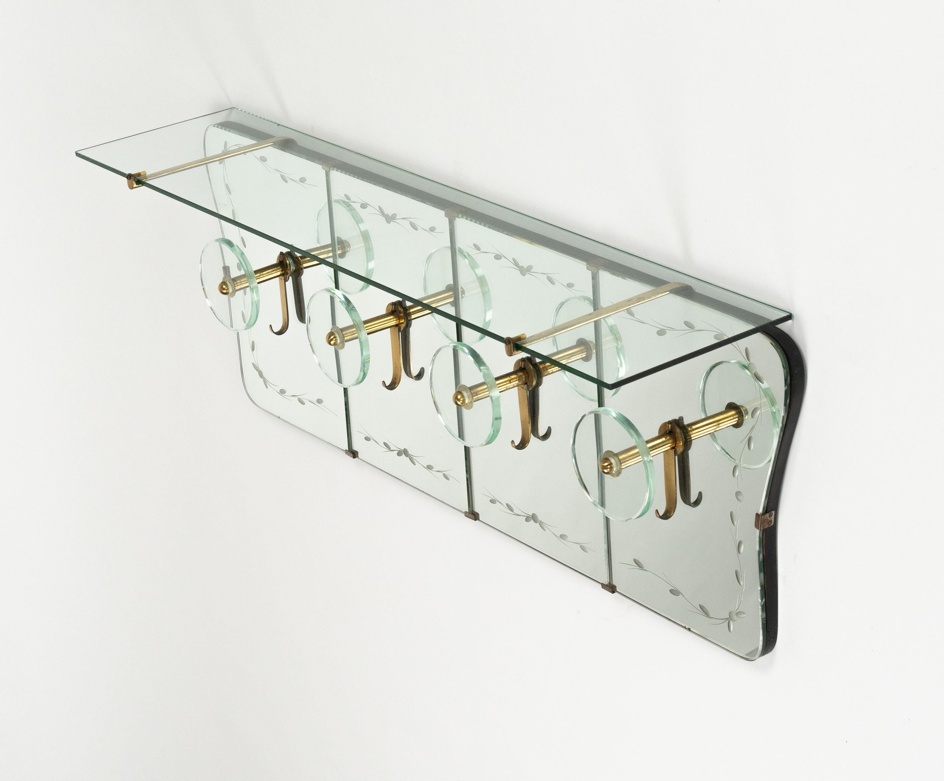 Scaffale appendiabiti del Medioevo in specchio, ottone e vetro di Cristal Arte, Italia, anni '50 in vendita 8
